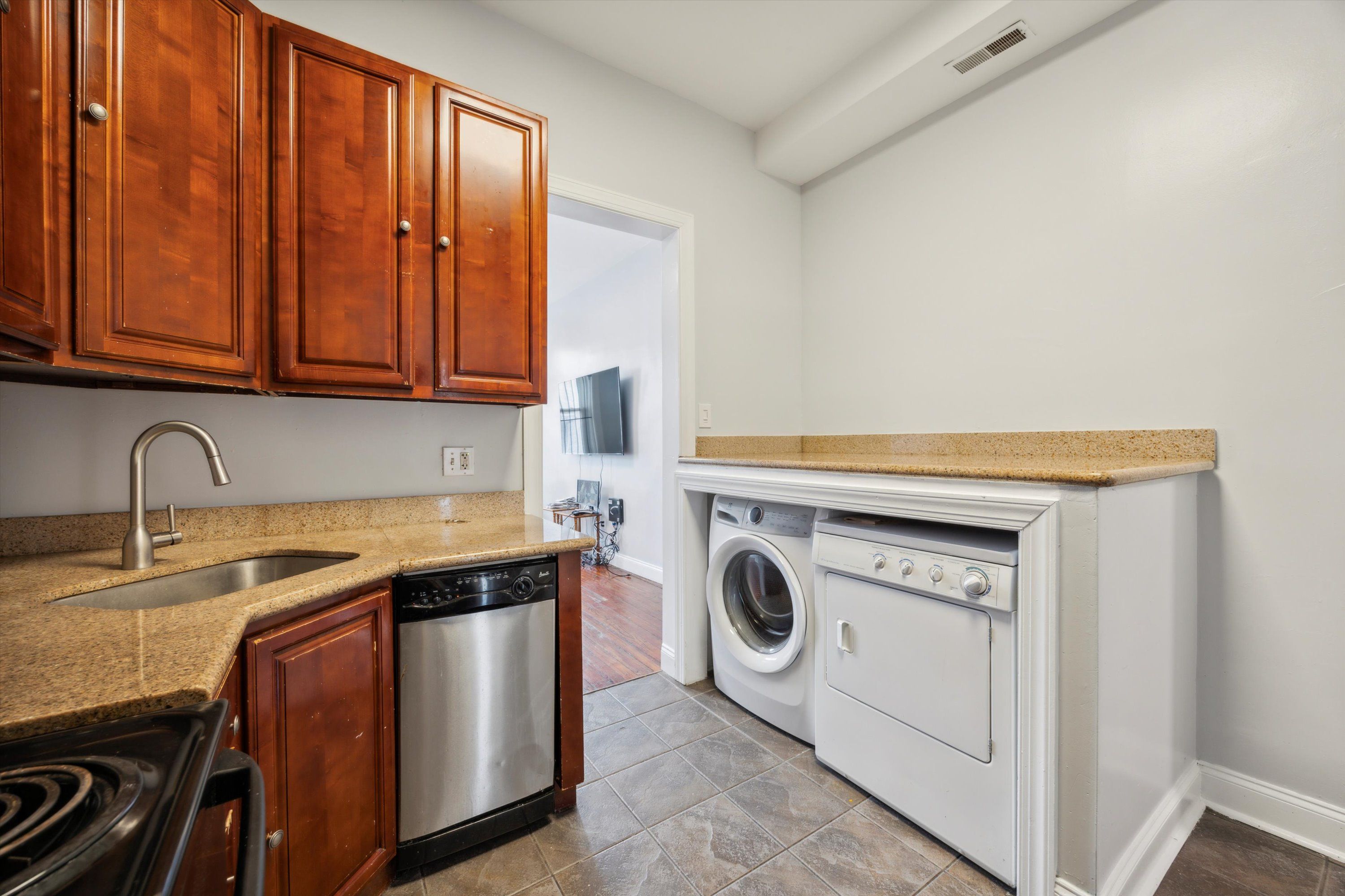 1729 W MONTGOMERY AVE Unit 1
