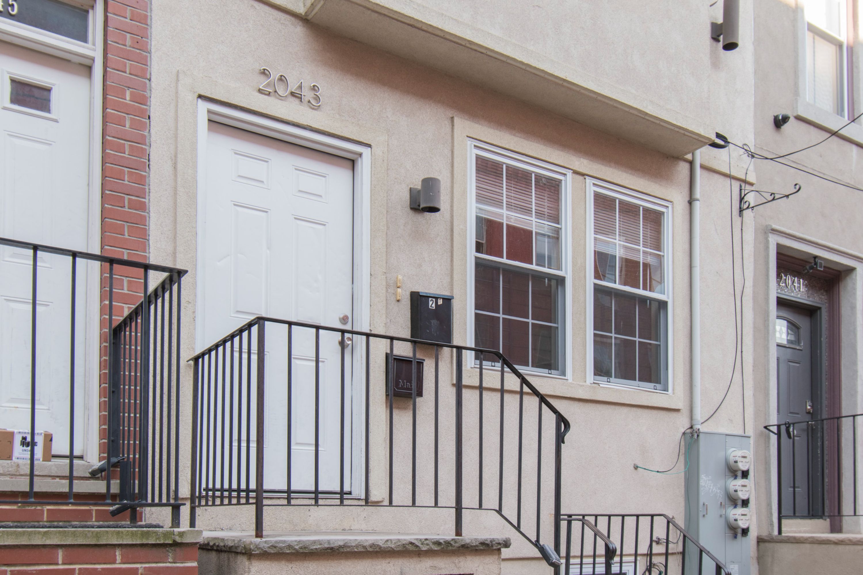 2043 N GRATZ ST Unit 2