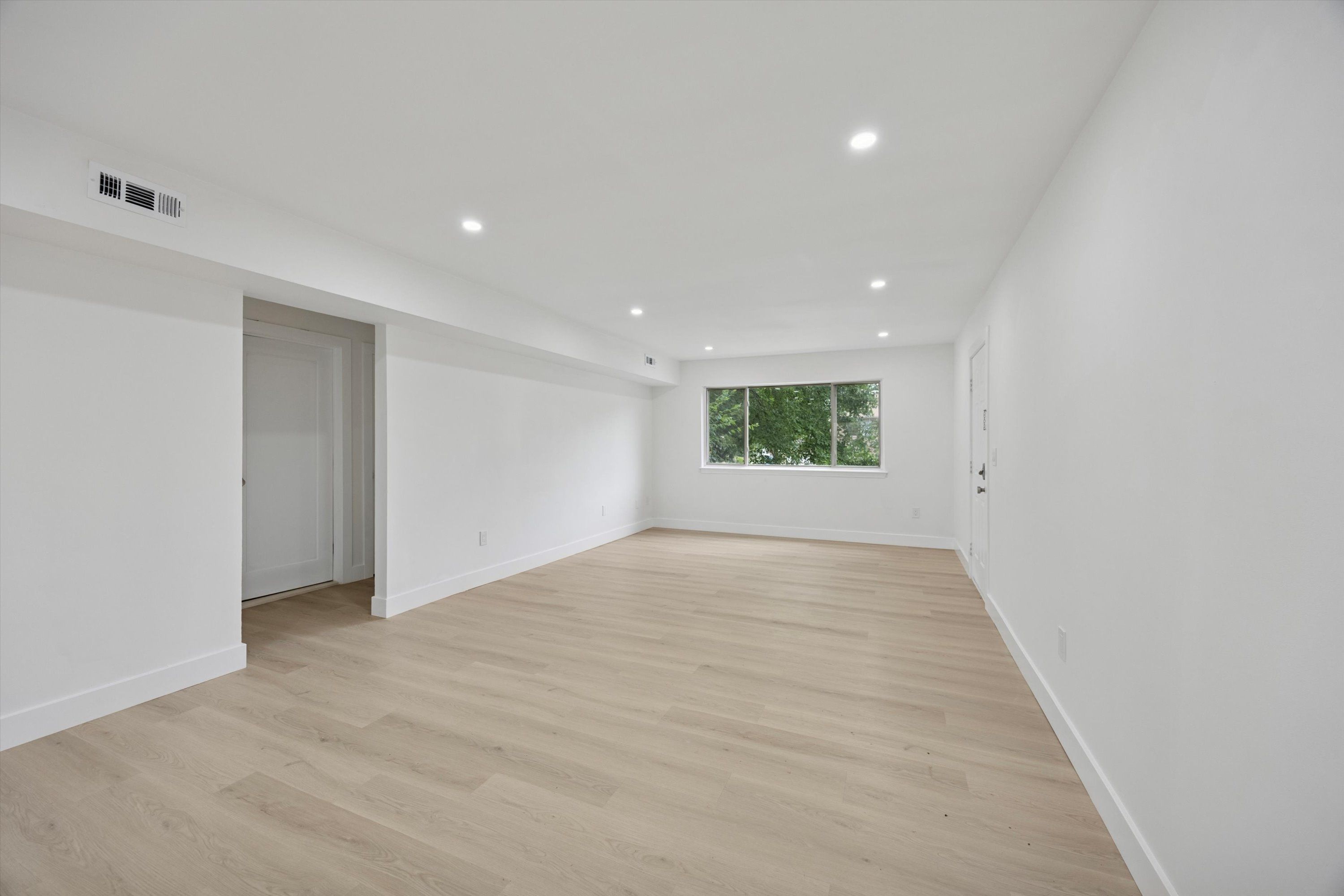 511 Bradley Ct