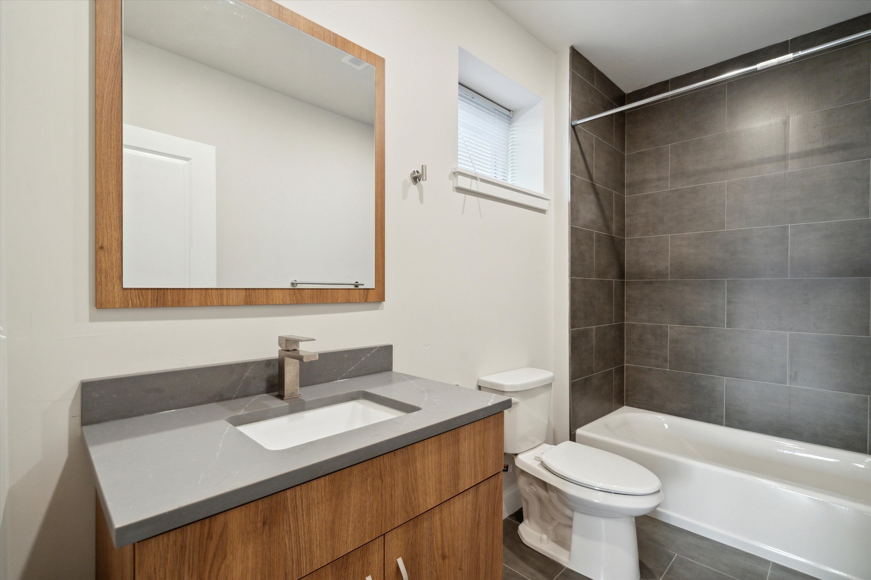 2157 E LEHIGH AVE Unit 213