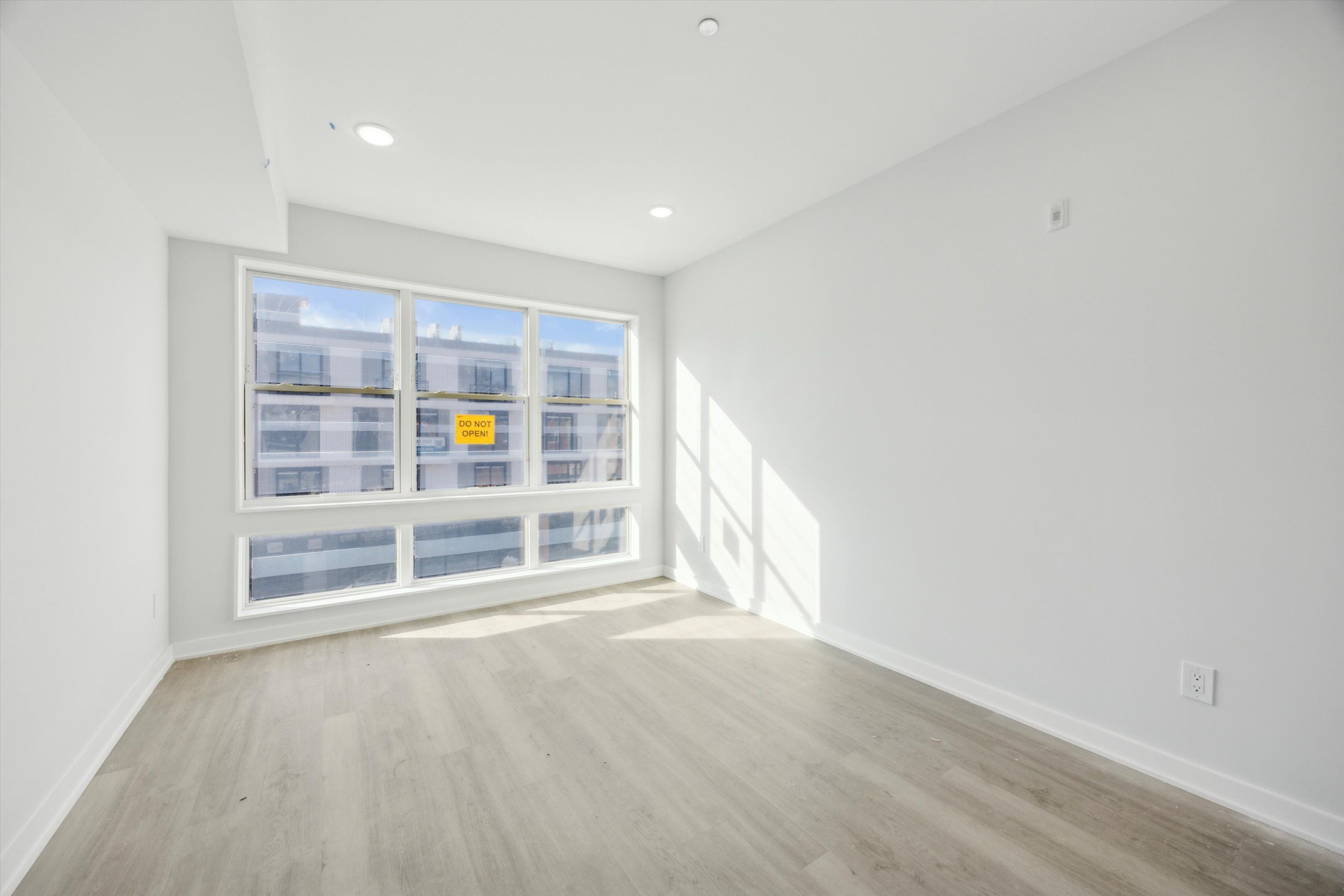 3729 LANCASTER AVE Unit 201