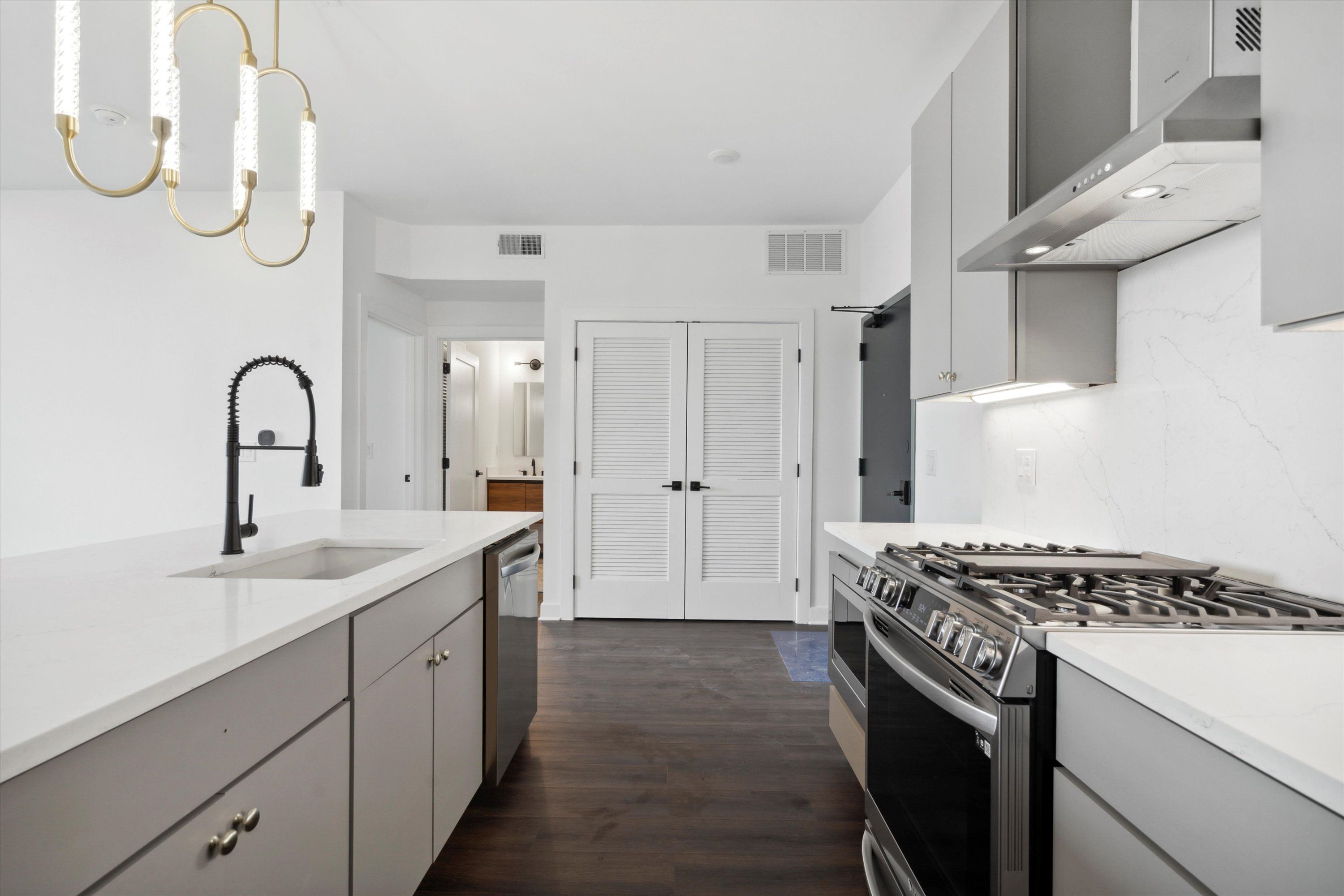 2636 E YORK ST Unit 406