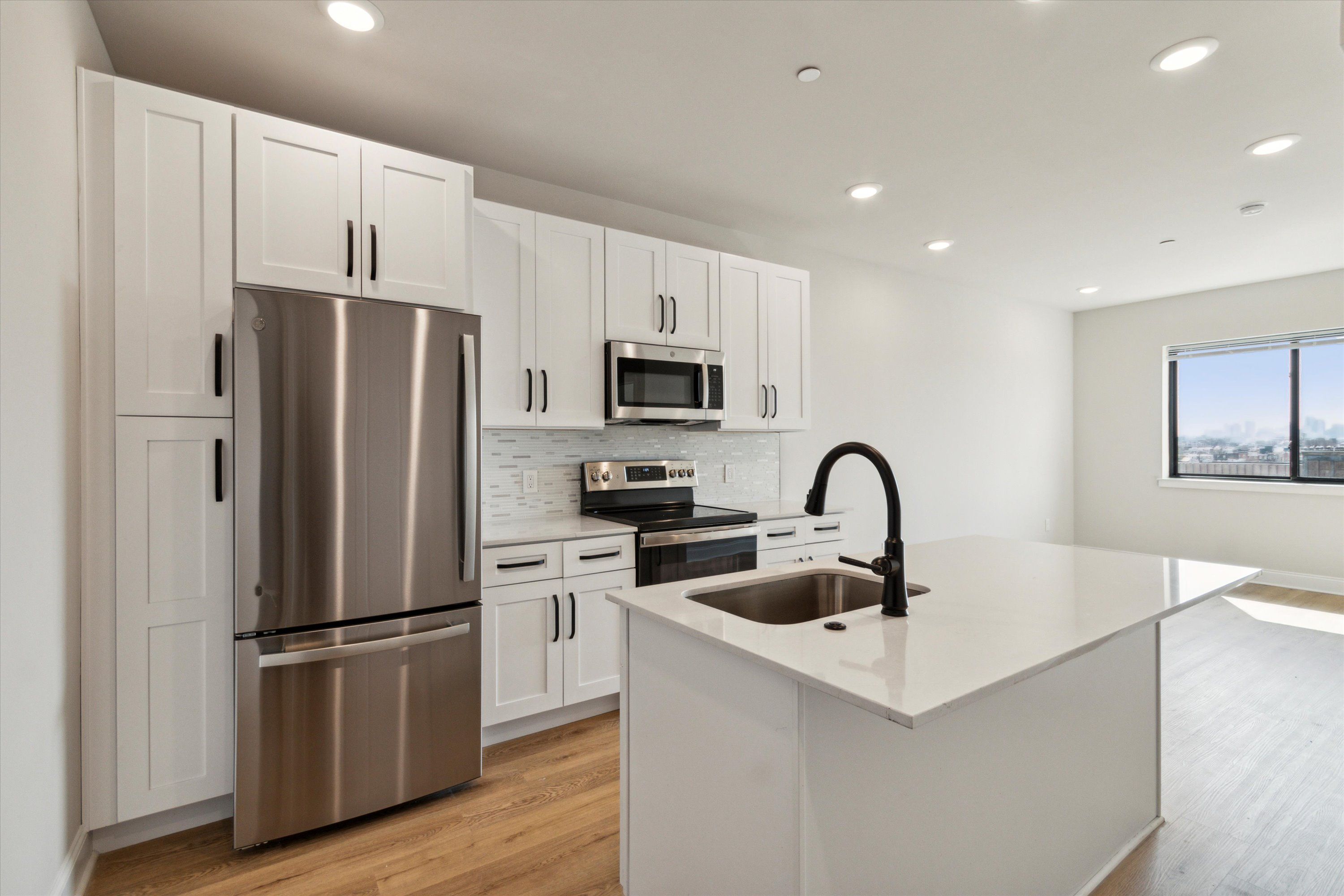 2157 E LEHIGH AVE Unit 211