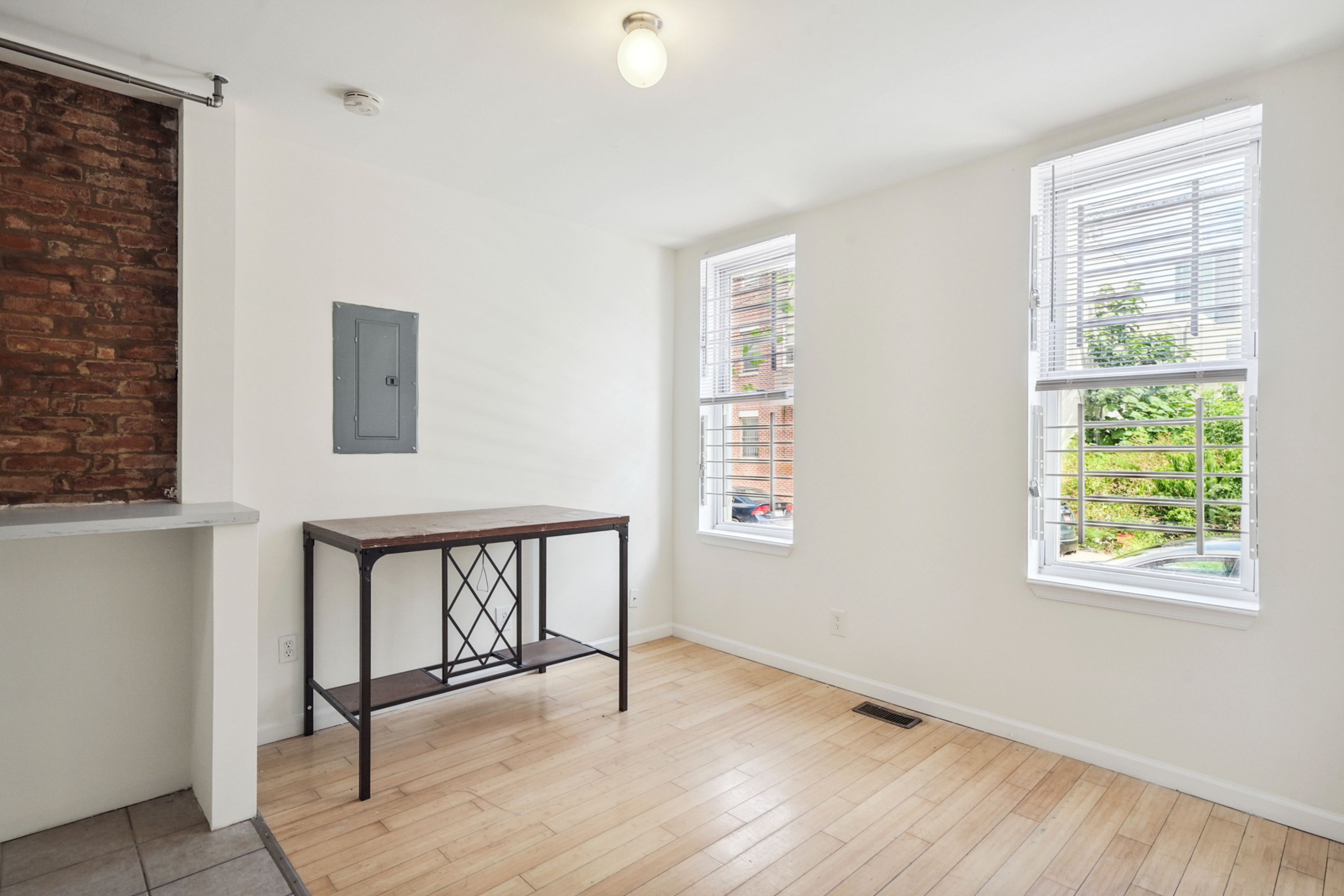 1616 WILLINGTON ST Unit 1