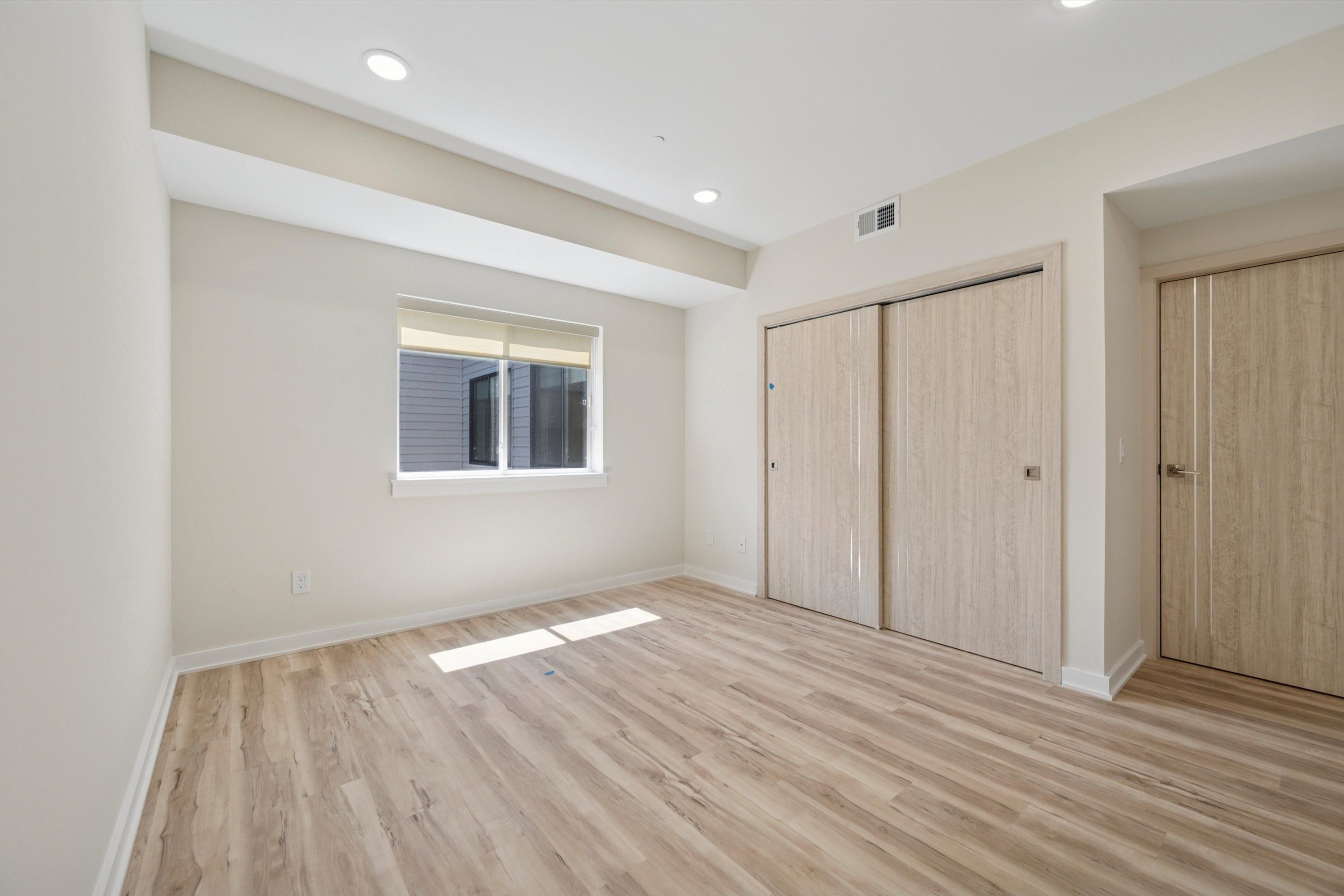 3729 LANCASTER AVE Unit 202