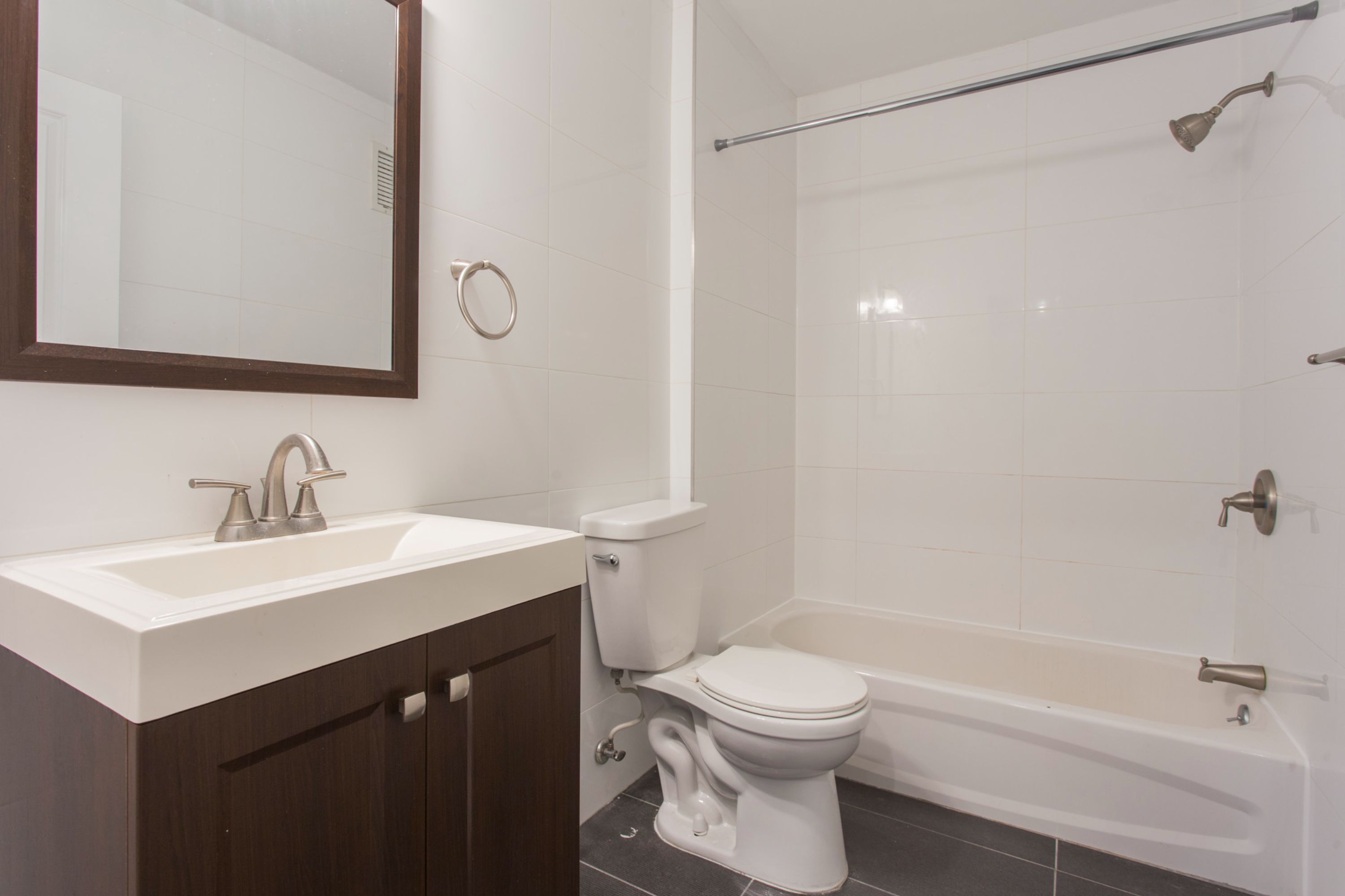 245-47 S 45TH ST Unit 3B