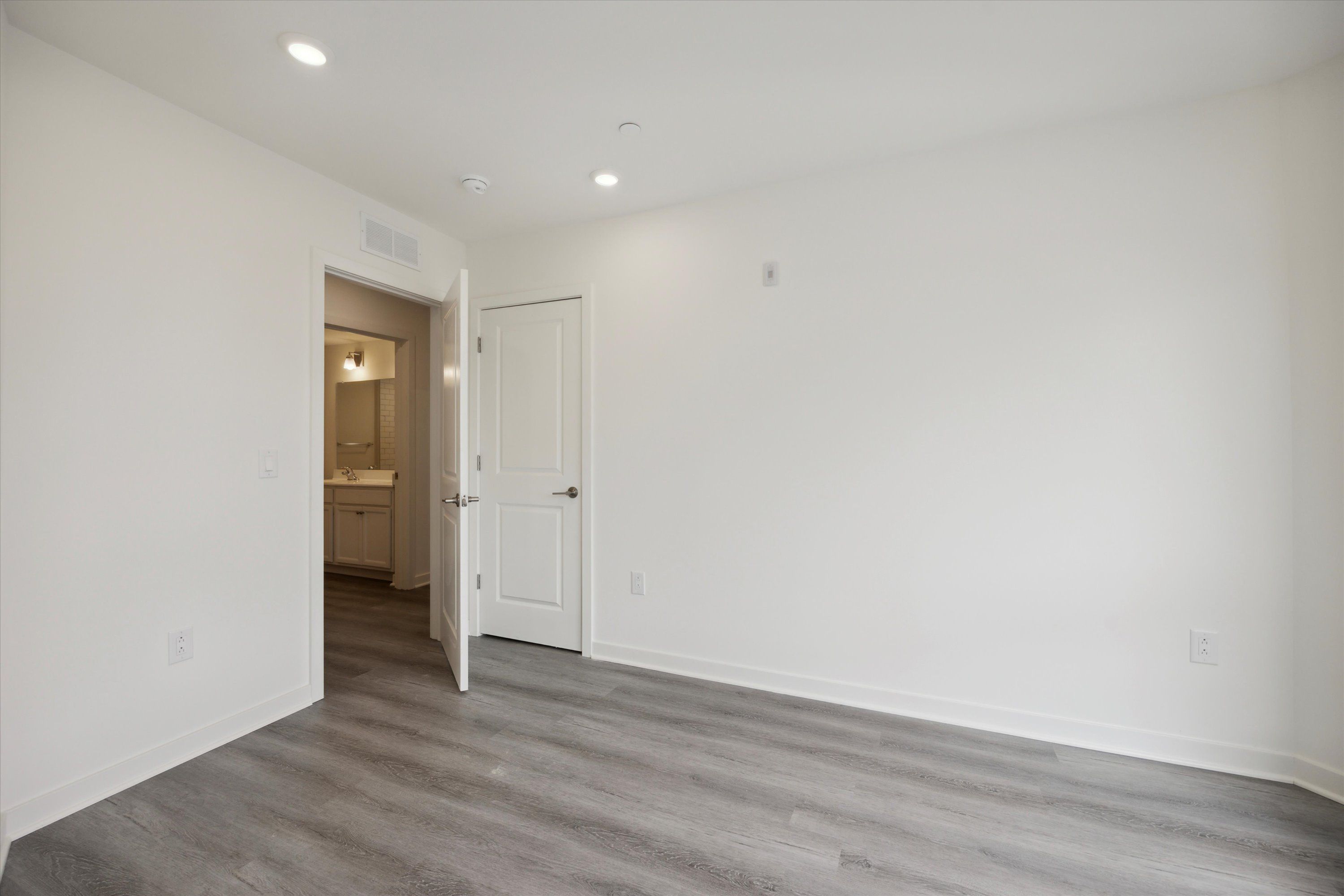 2451 FRANKFORD AVE Unit 203