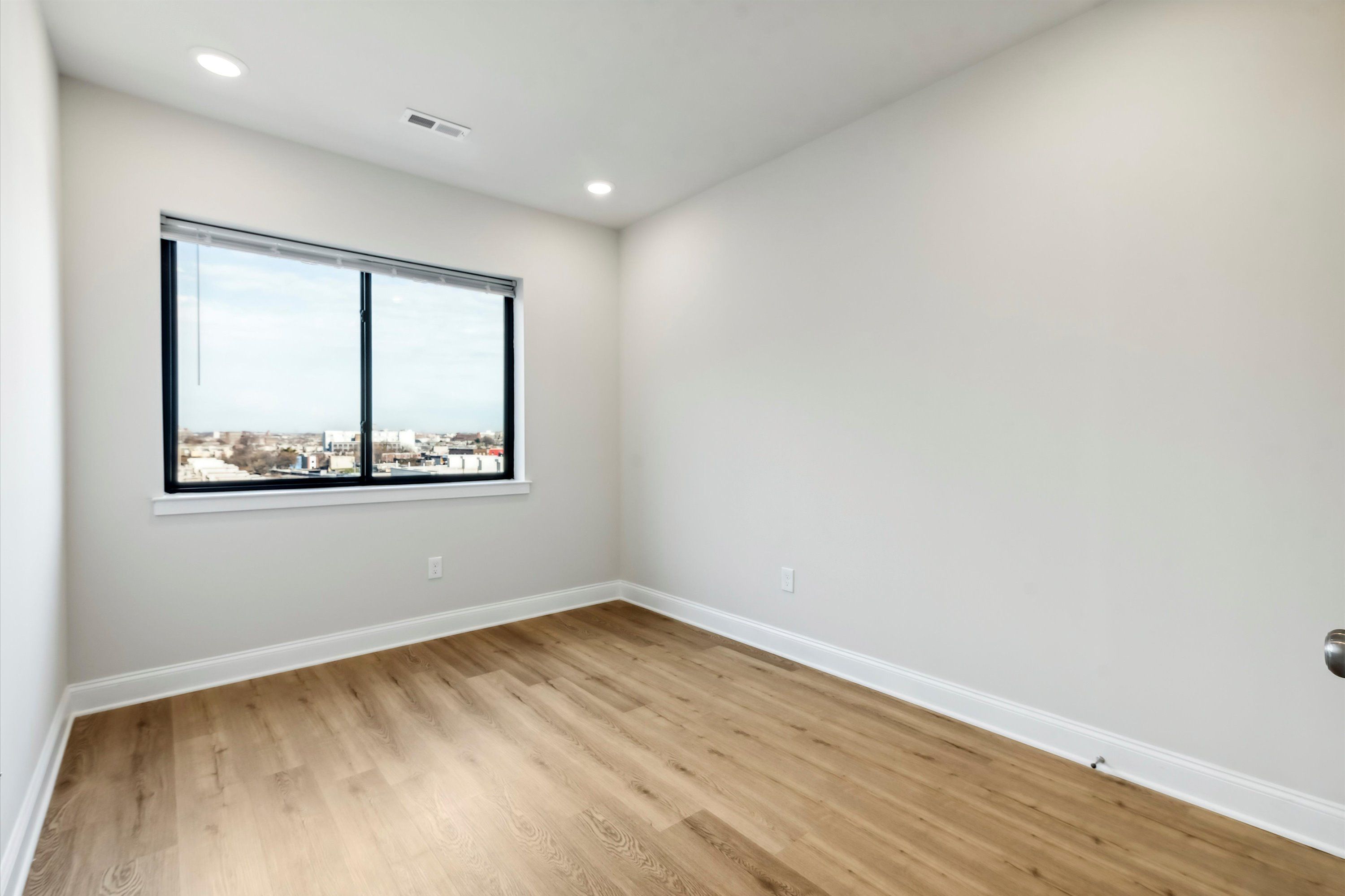 2157 E LEHIGH AVE Unit 601