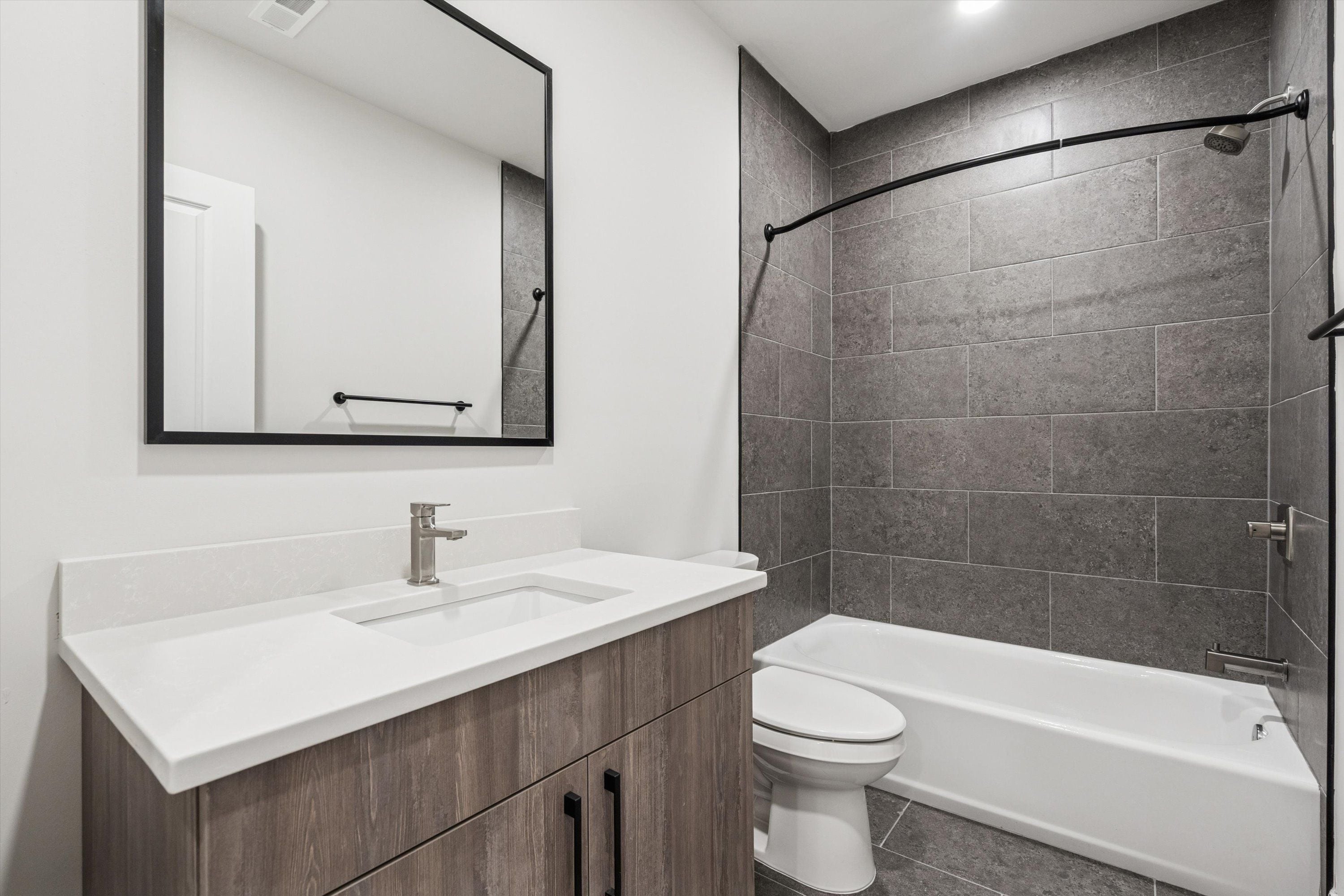 2153 E LEHIGH AVE Unit 414