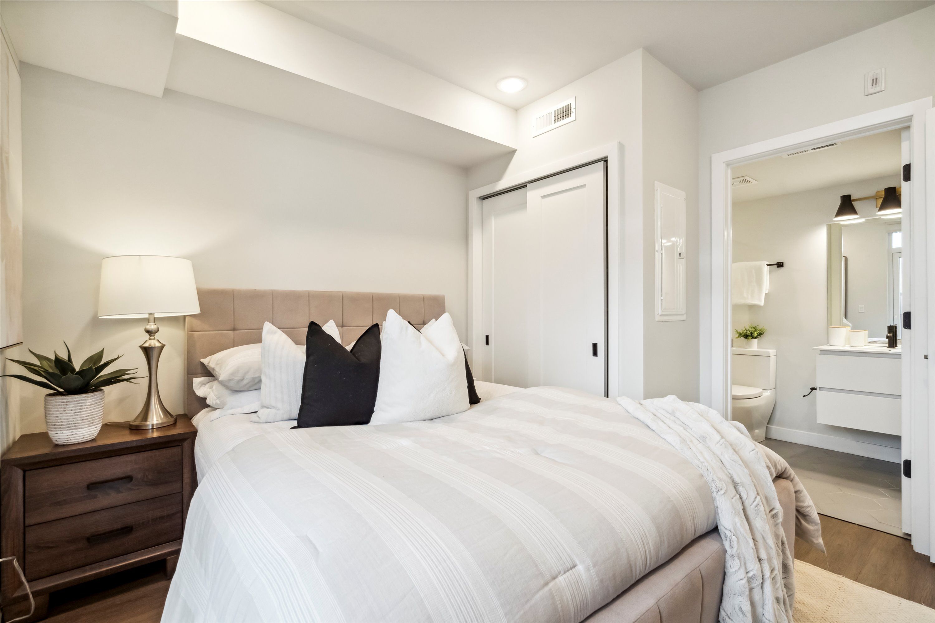 1102 GERMANTOWN AVENUE Unit 303