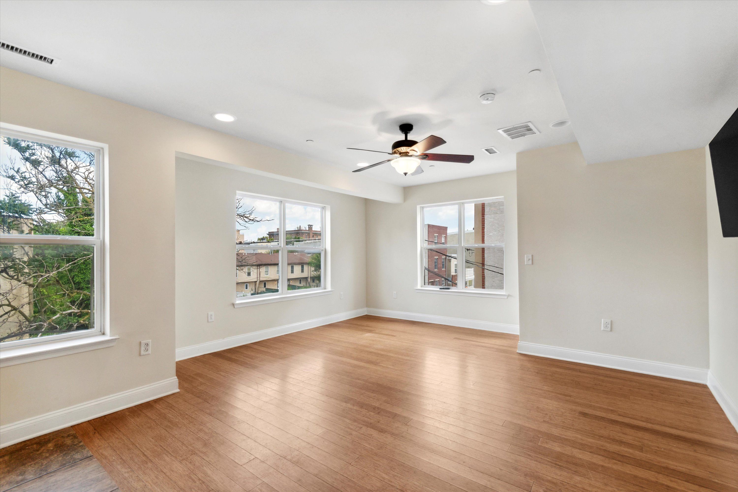 1955 N 18TH ST Unit B