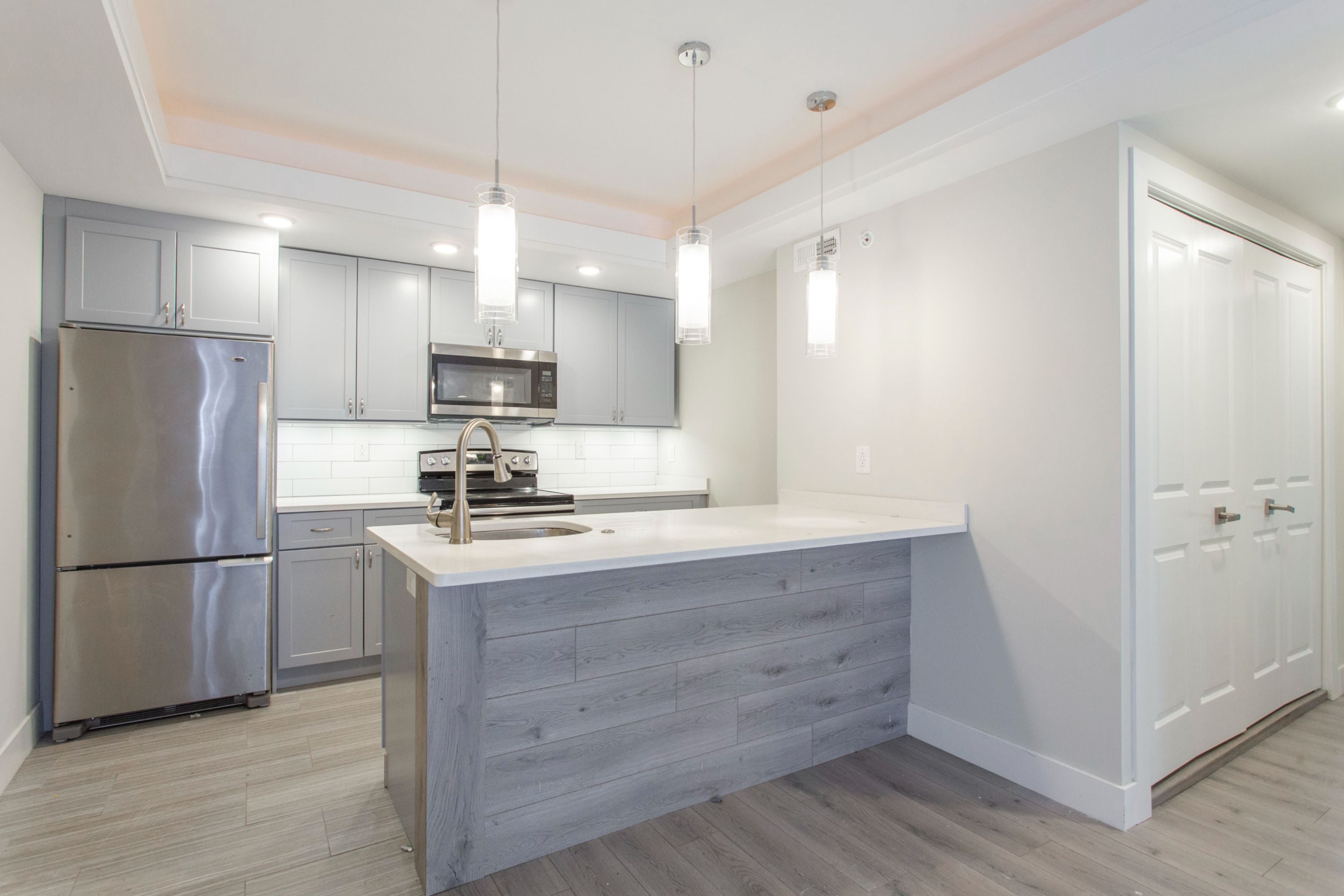 1533-39 PARRISH ST Unit 3F