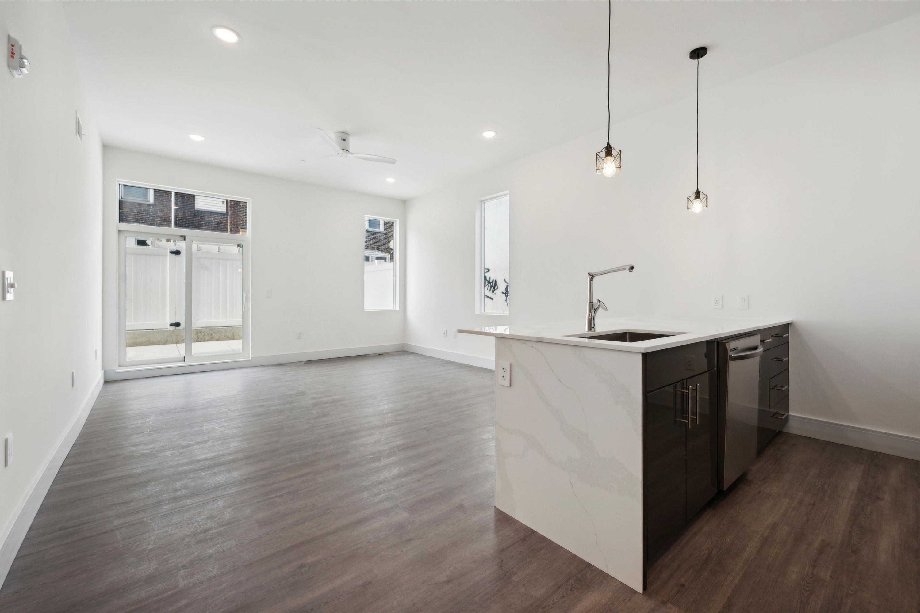 1221 E Fletcher St Unit 109