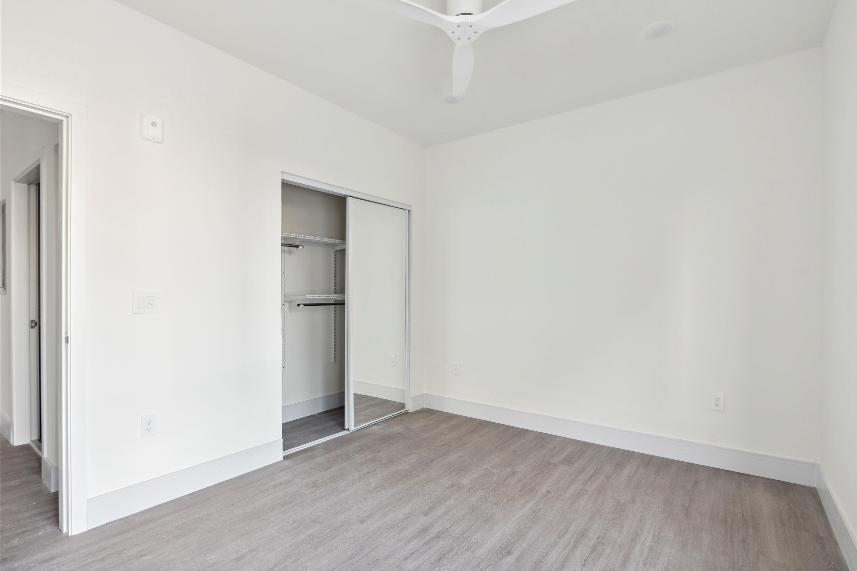 1221 E Fletcher St Unit 203