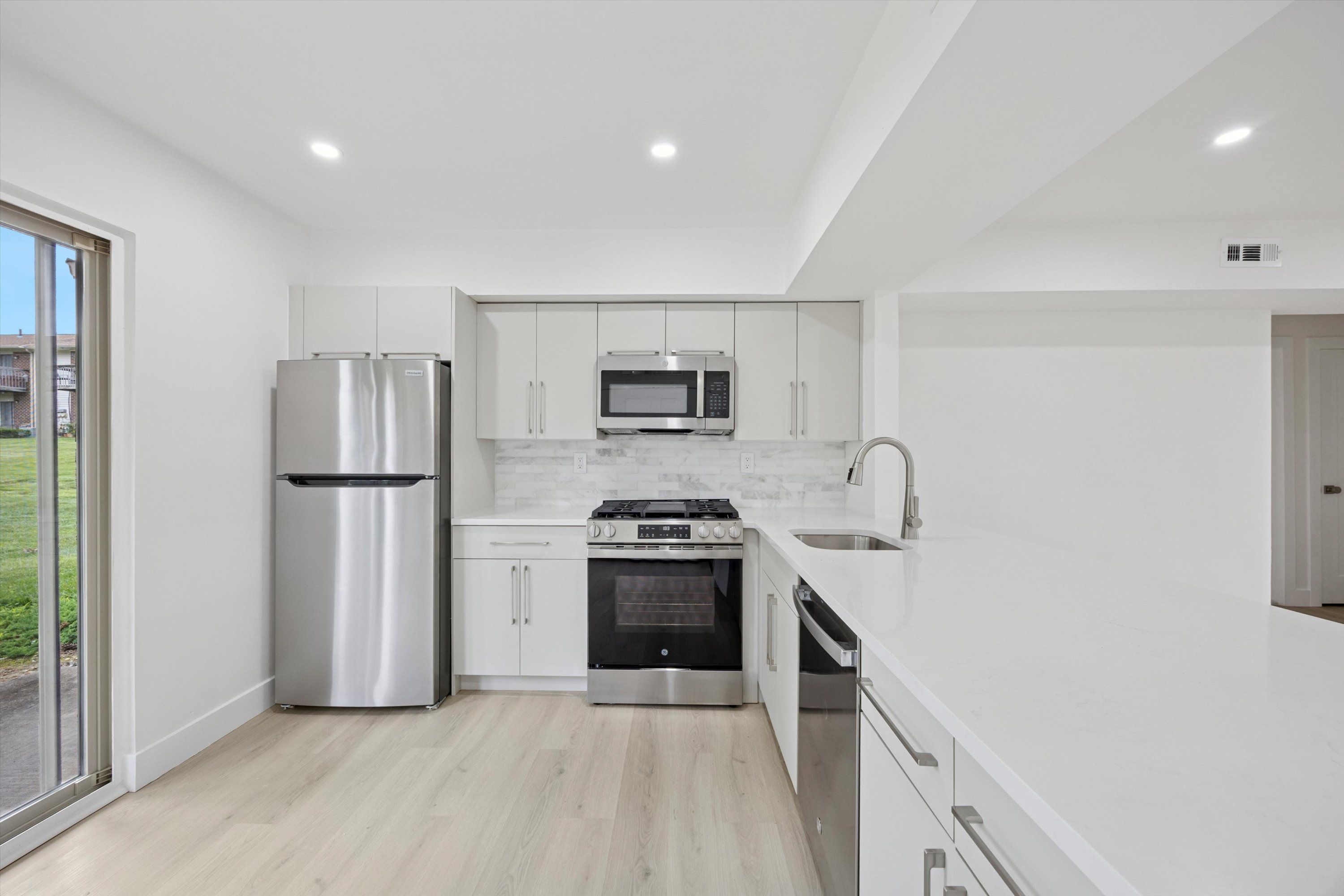 511 Bradley Ct