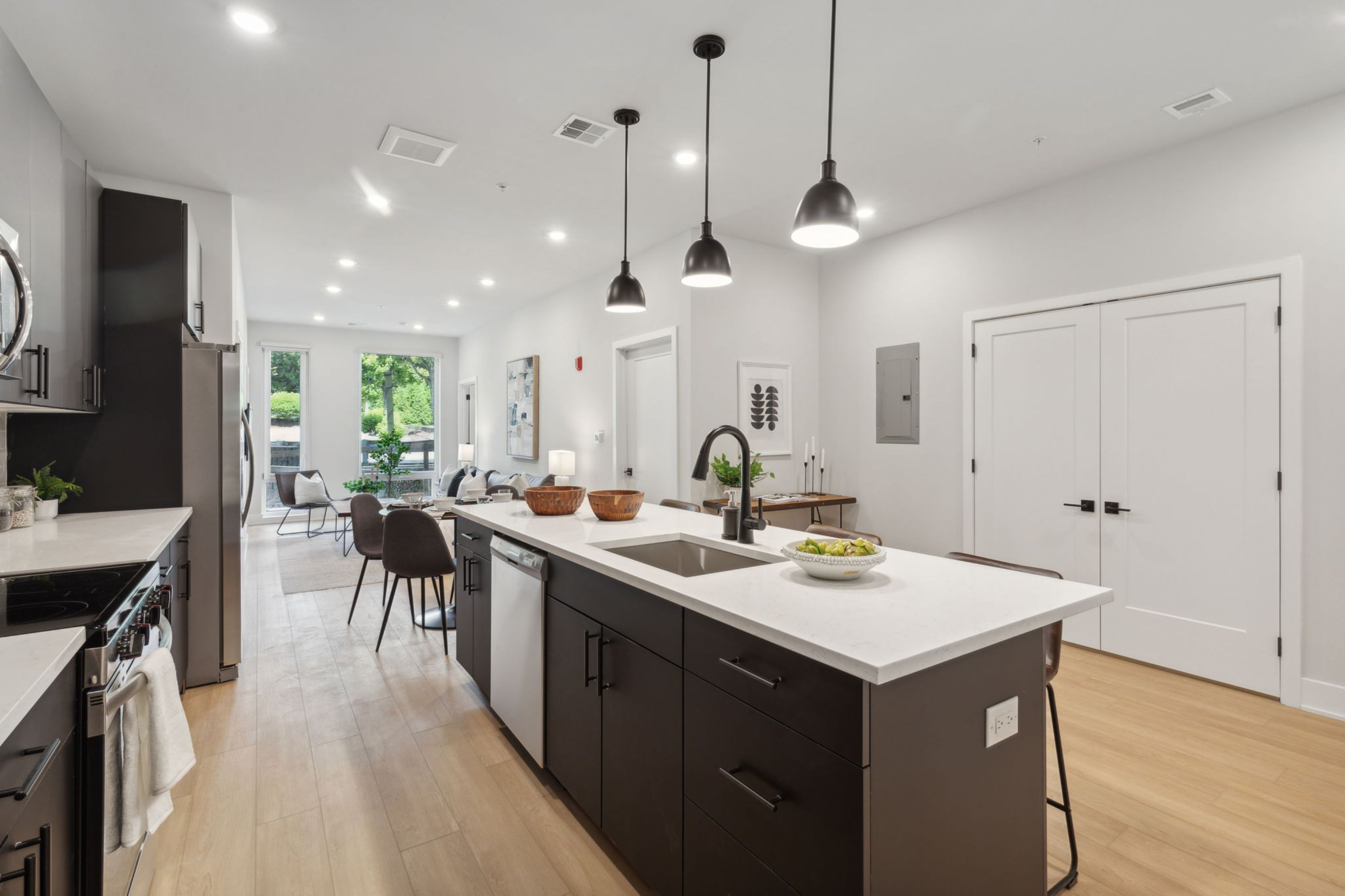 6910 Ridge Avenue Unit 412