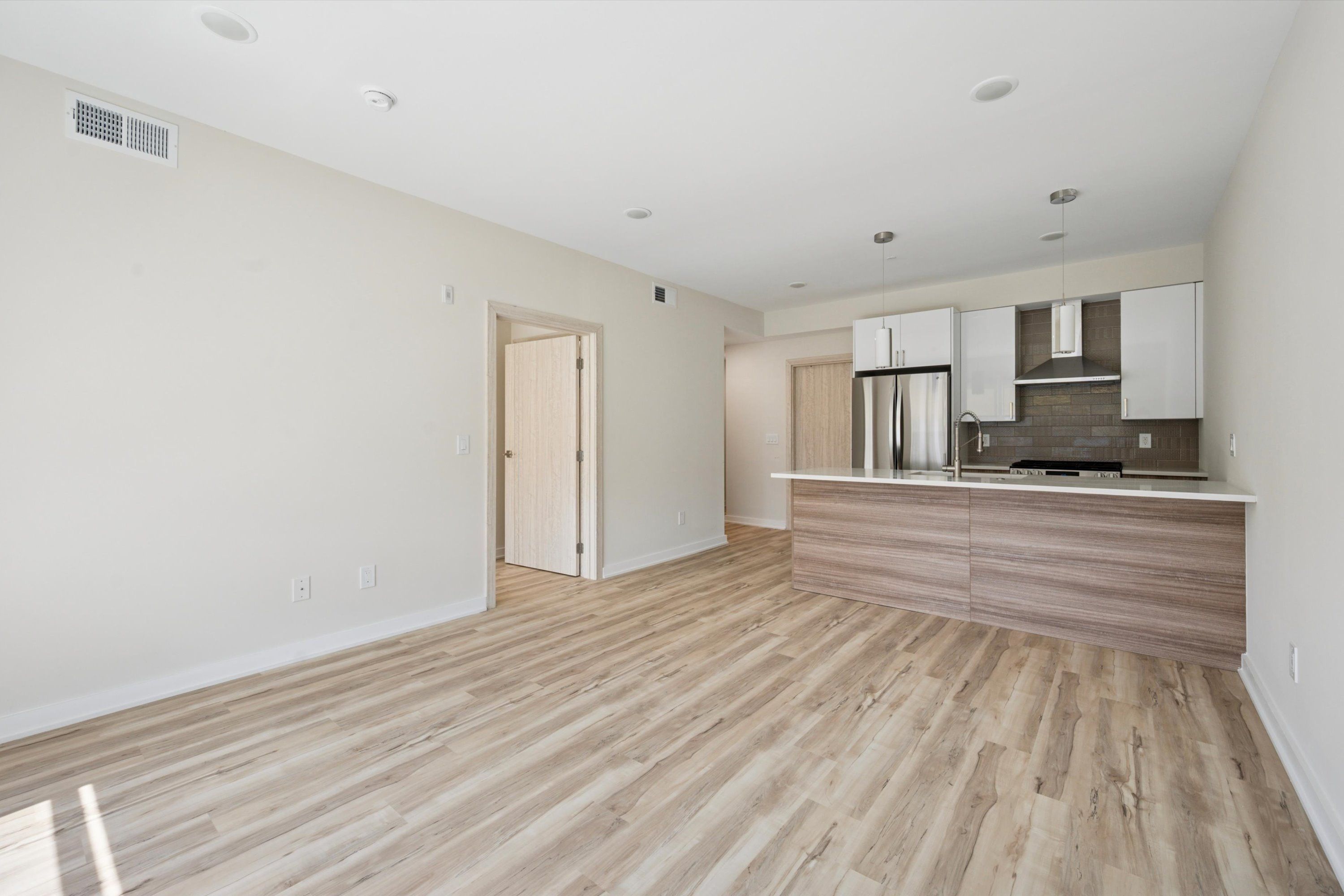 3729 LANCASTER AVE Unit 401