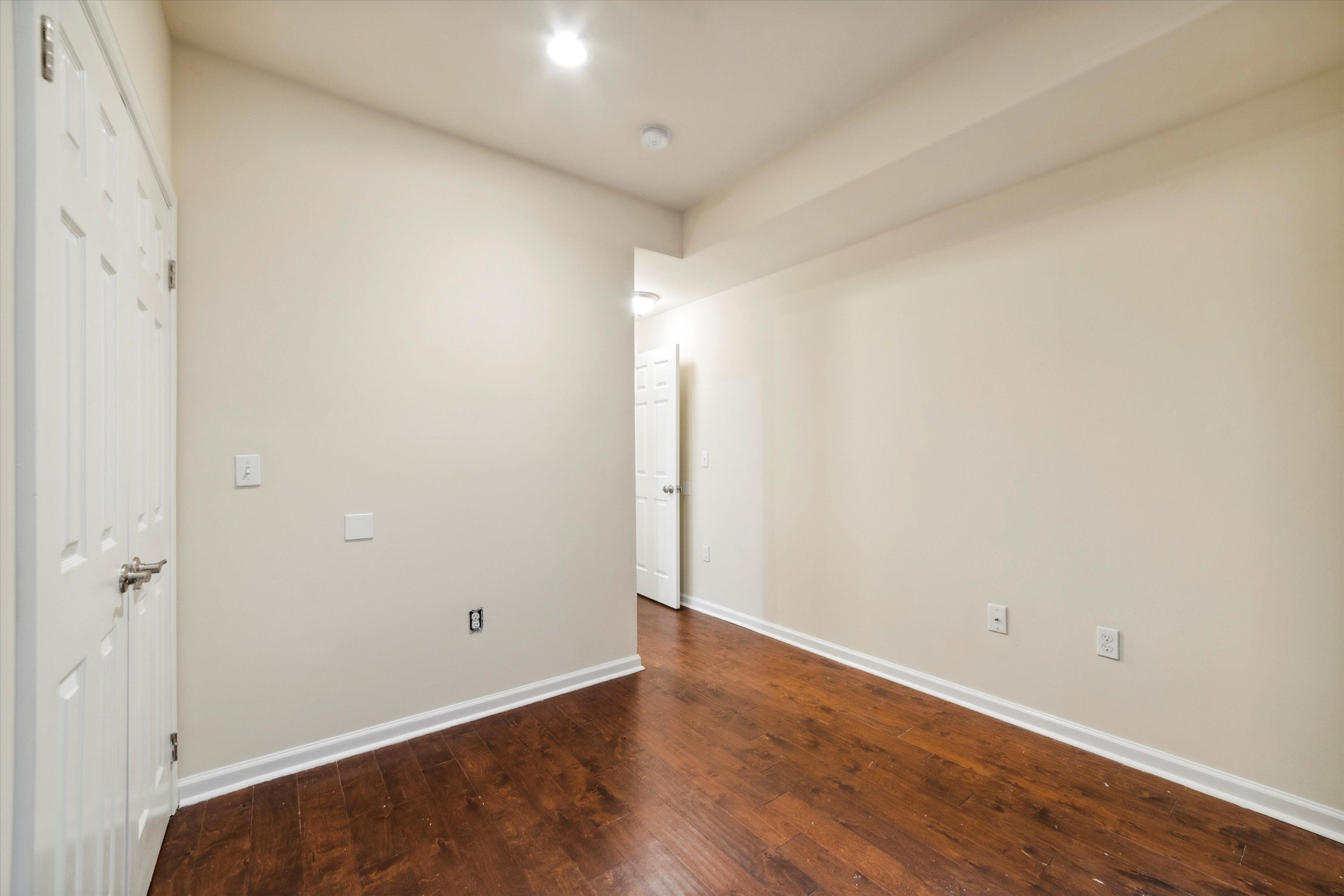 1815 W MONTGOMERY AVE