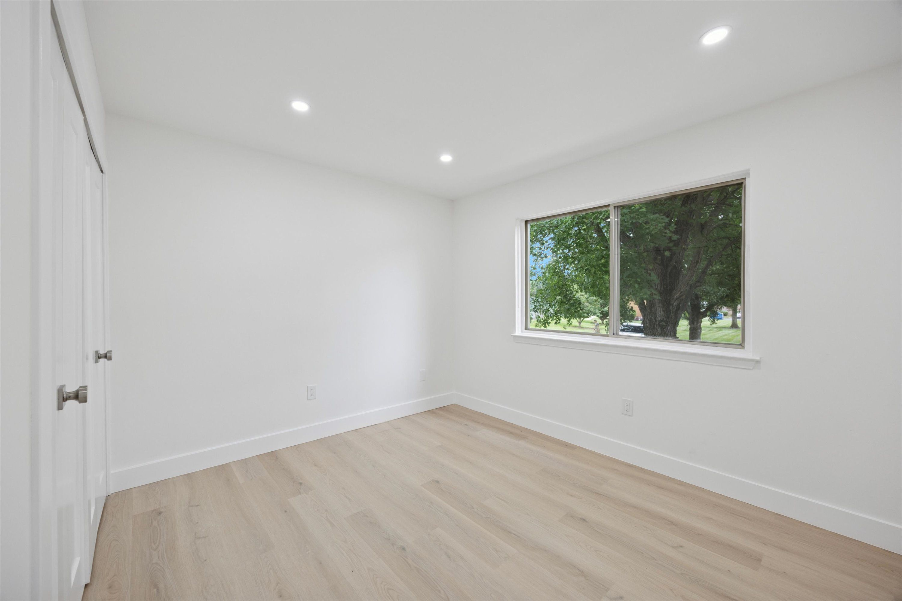 511 Bradley Ct