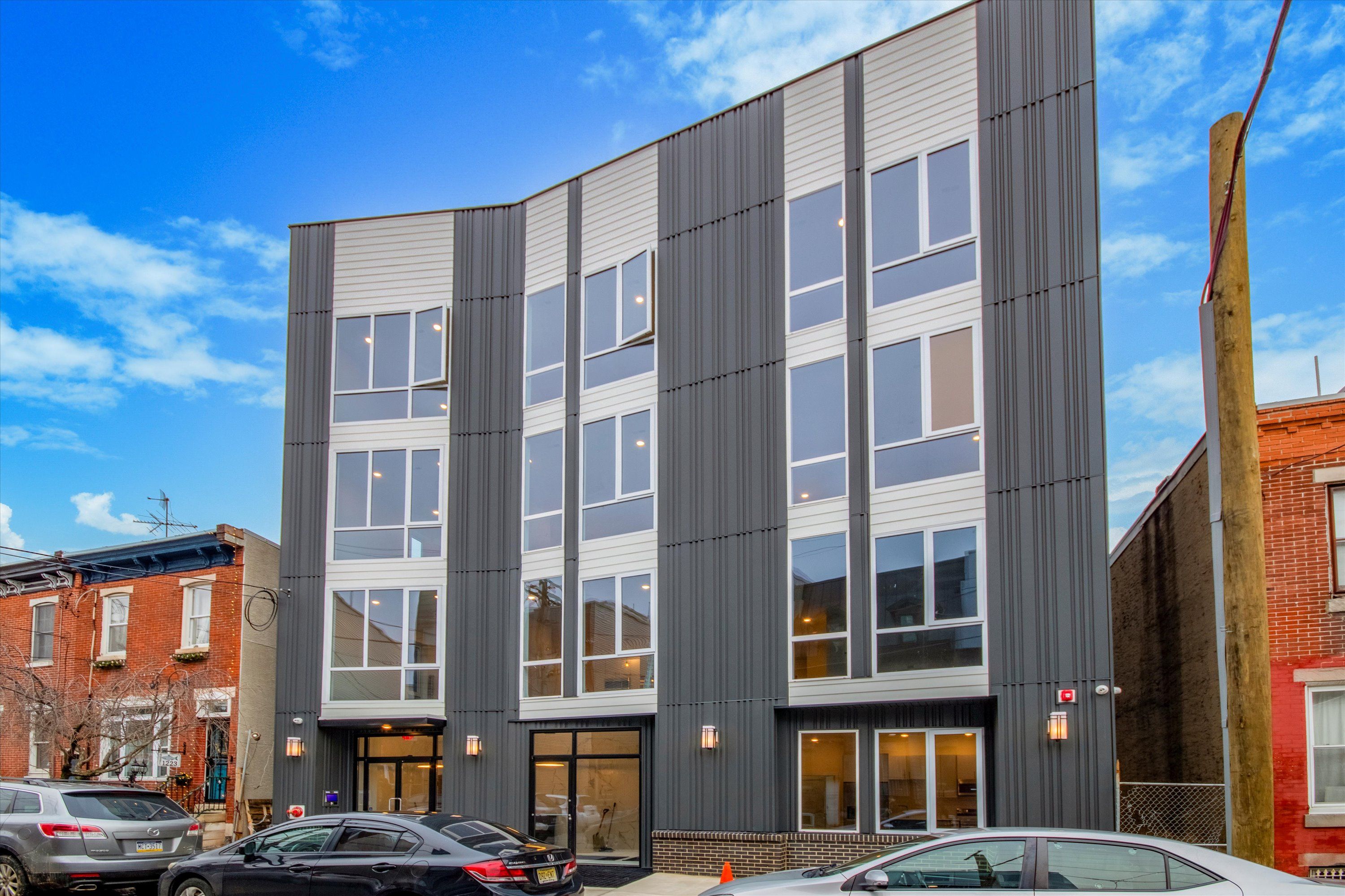 1221 E Fletcher St Unit 106