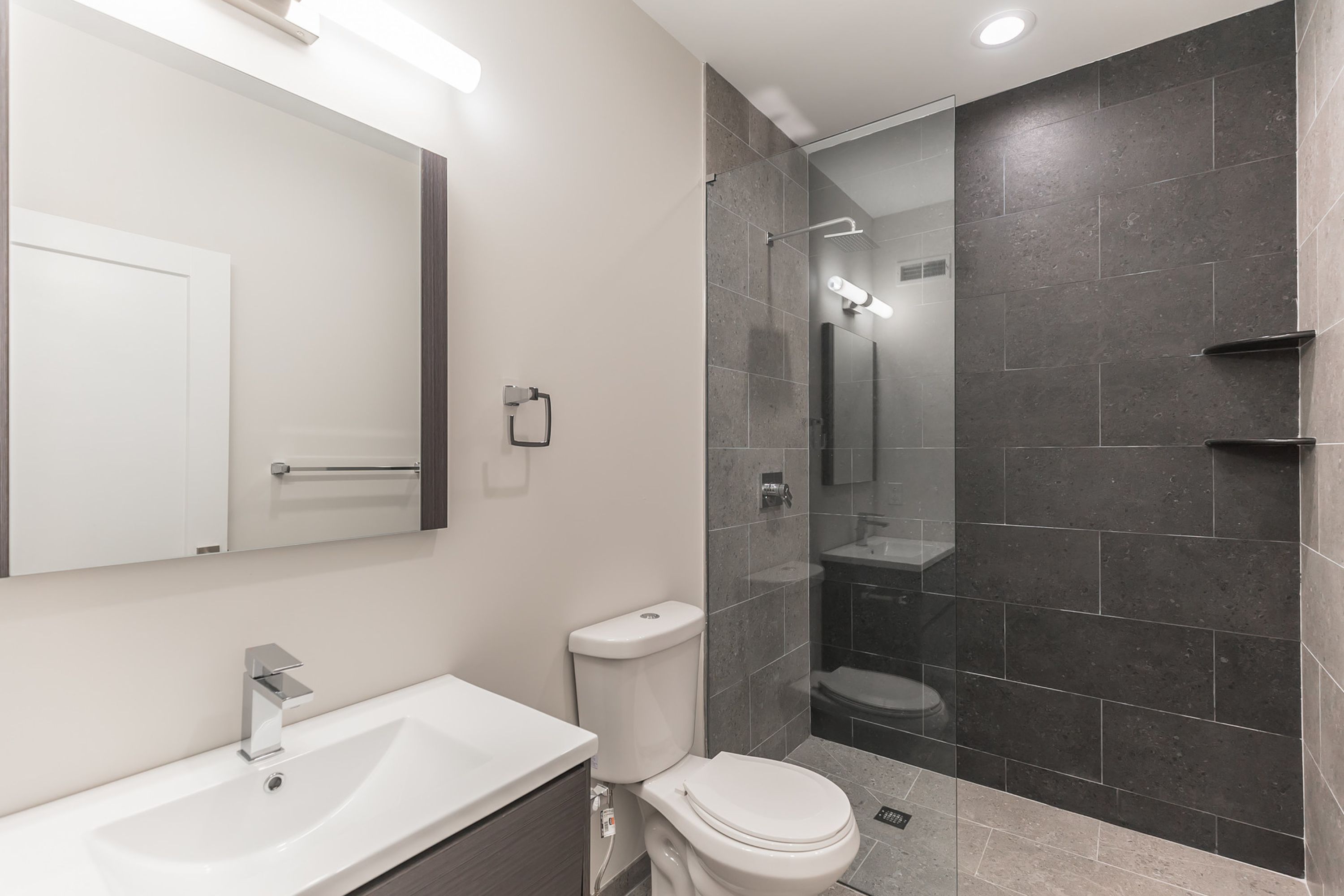 1624 POPLAR ST Unit 3