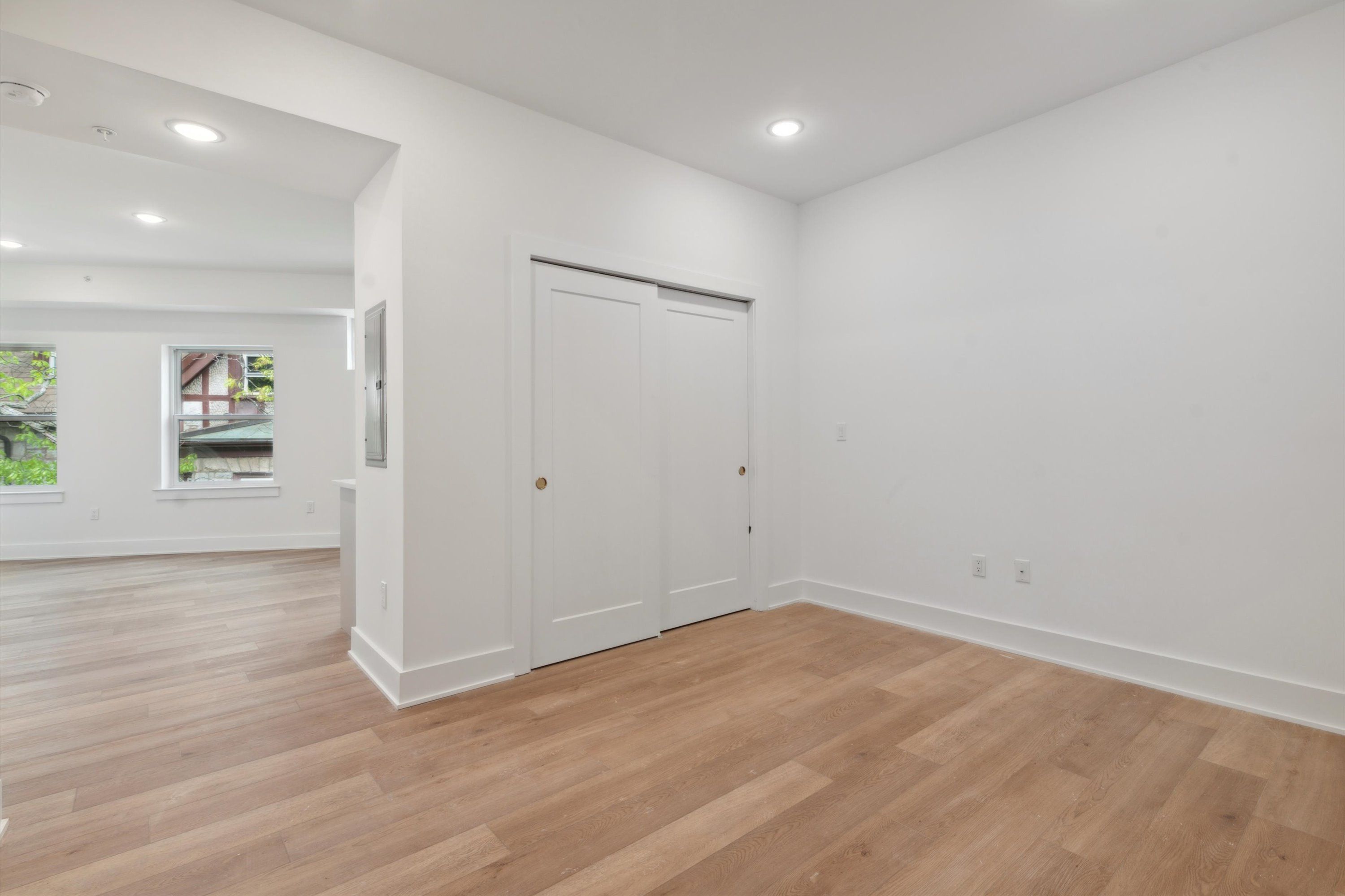 367 W Hortter St Unit 402