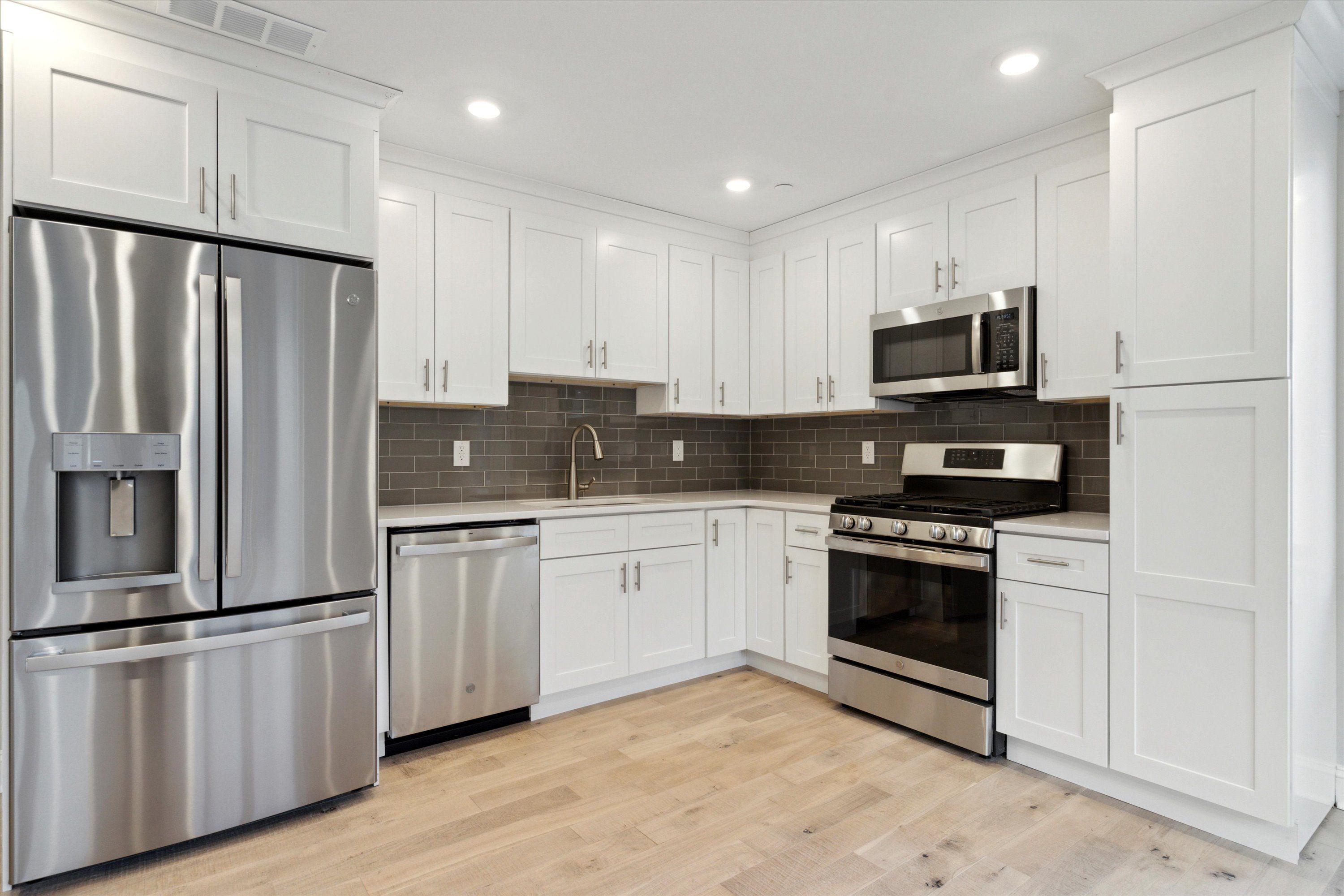 249 W OXFORD ST Unit 1