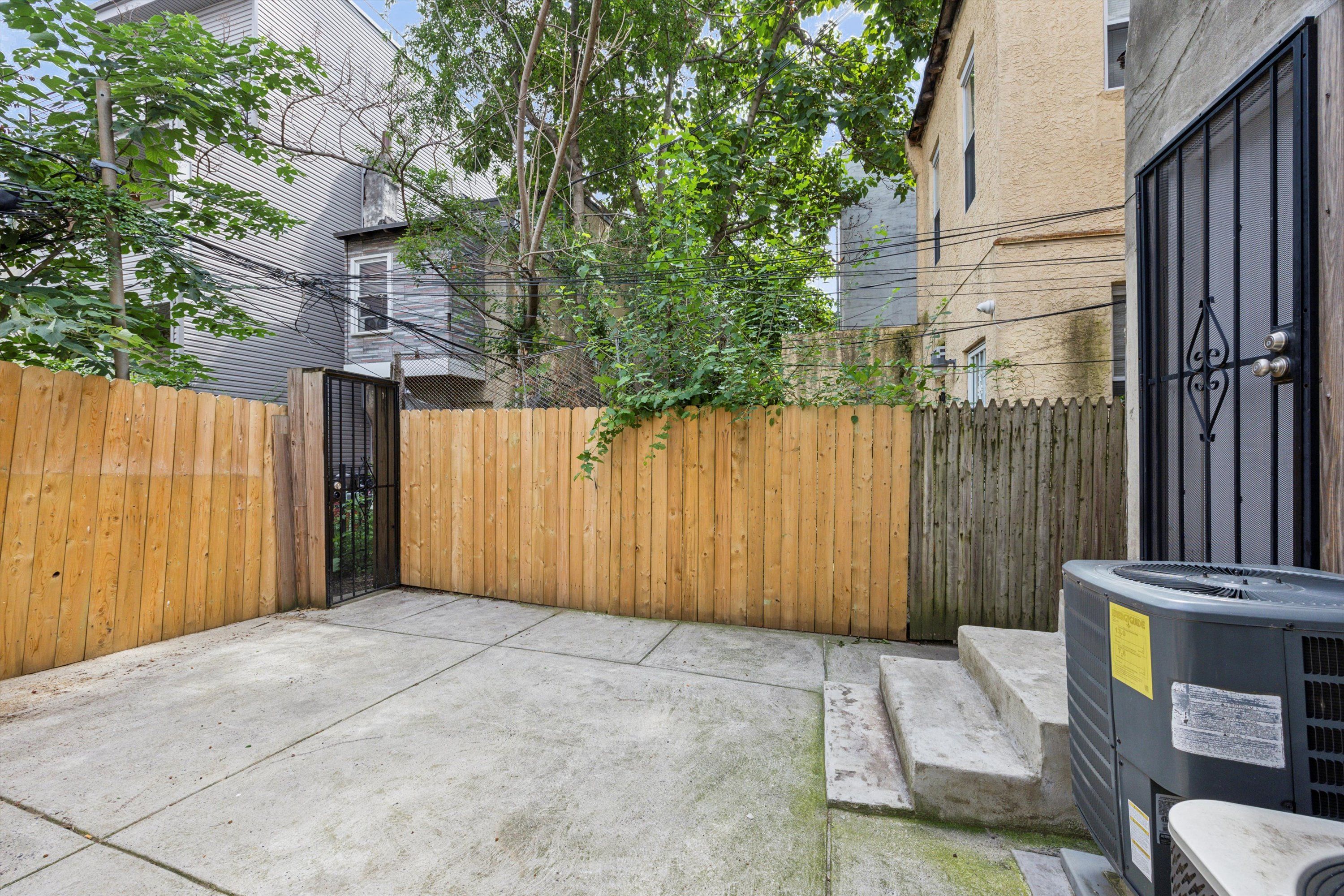 1729 W MONTGOMERY AVE Unit 1