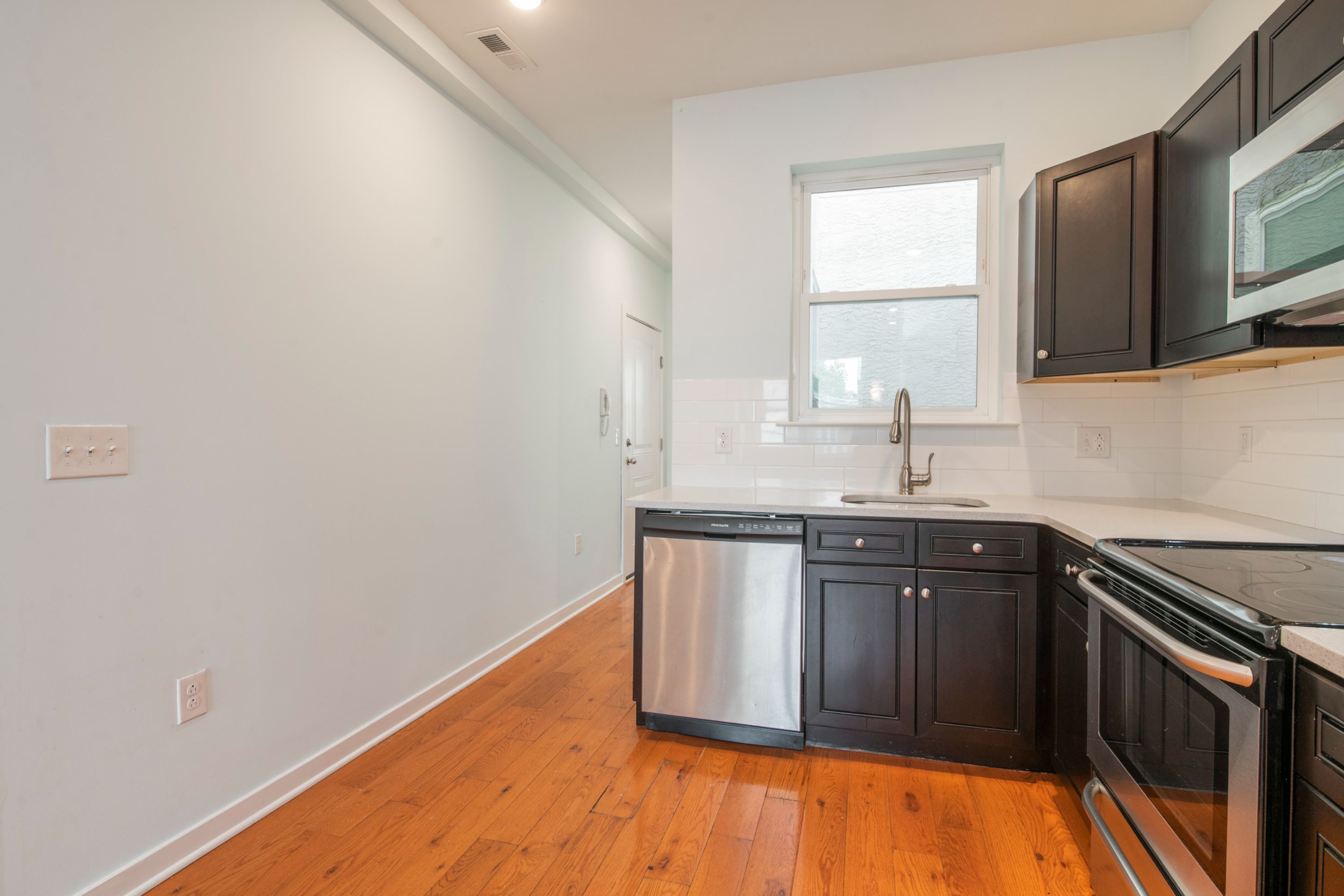 1517 SEYBERT ST Unit 2