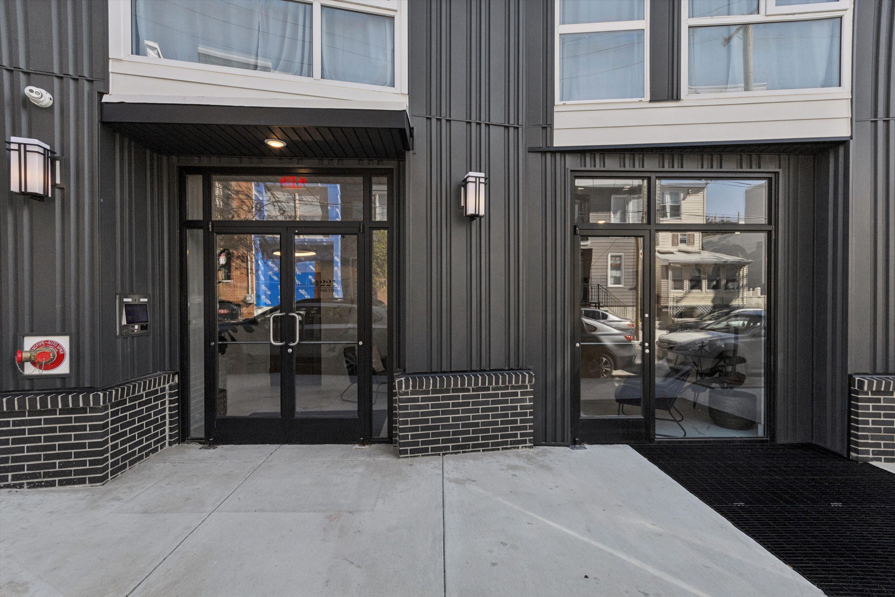 1221 E Fletcher St Unit 212