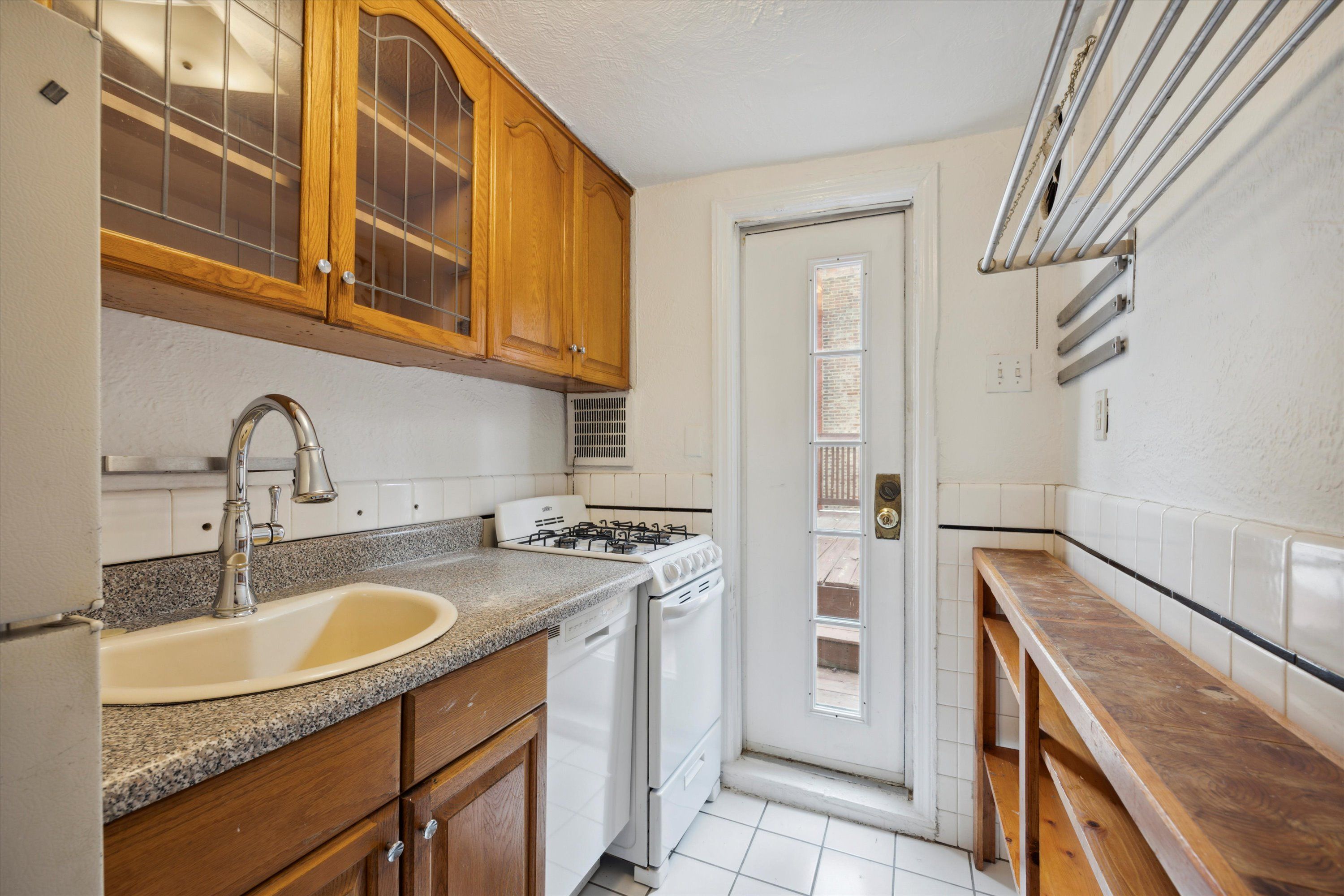 2037 Rittenhouse SQ Unit 2