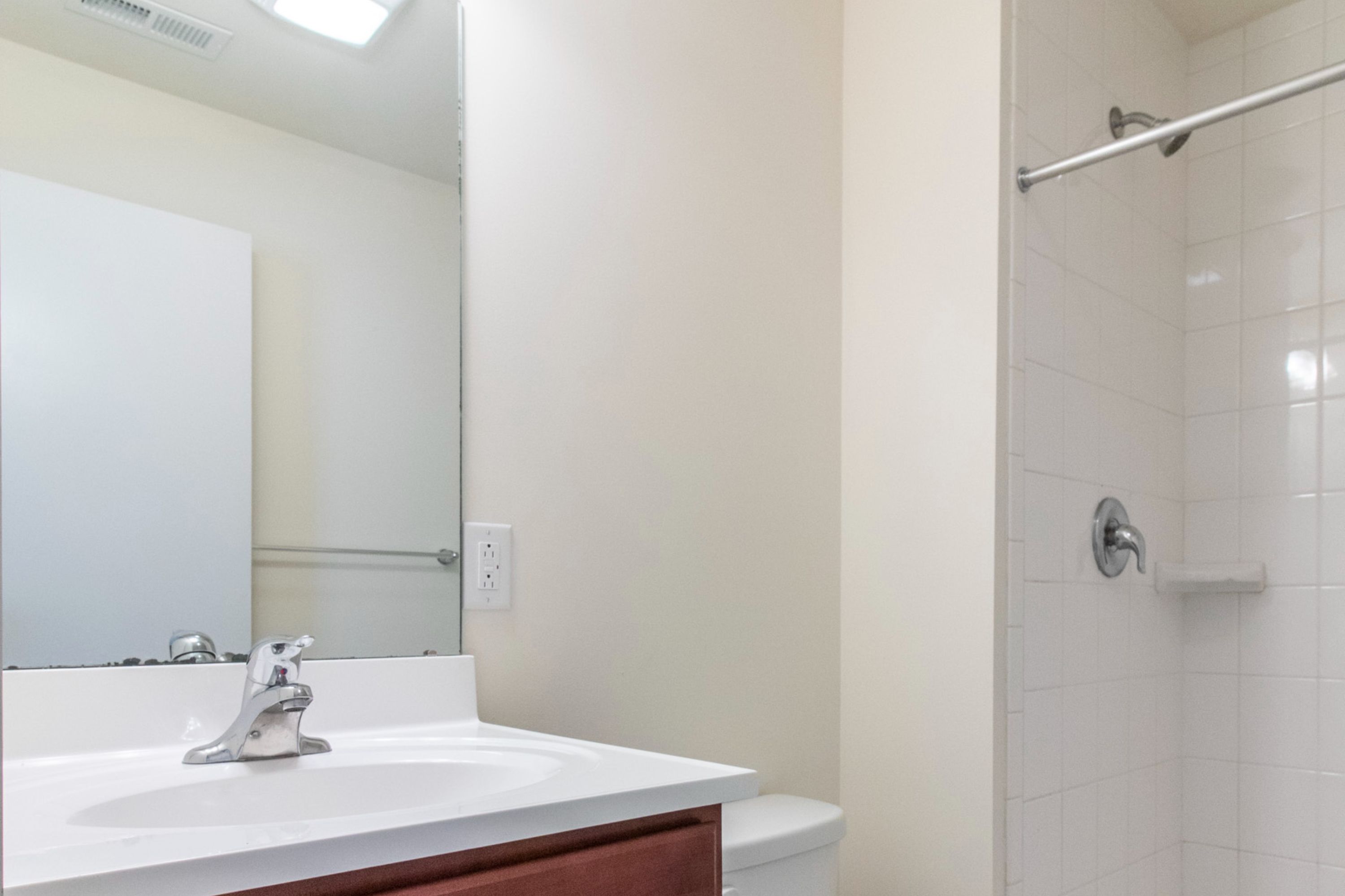 1904 N MARSHALL ST Unit 2