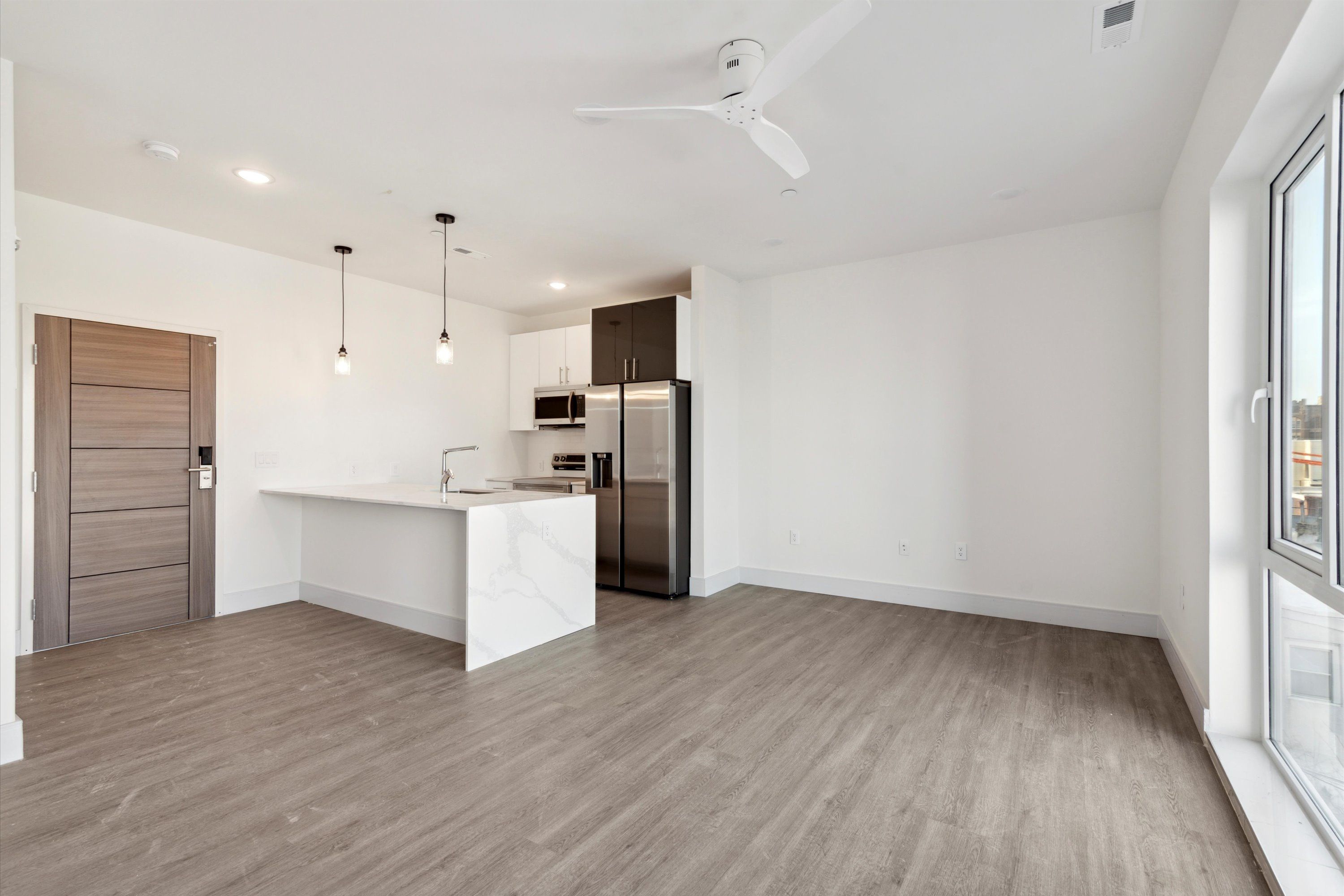1221 E Fletcher St Unit 208