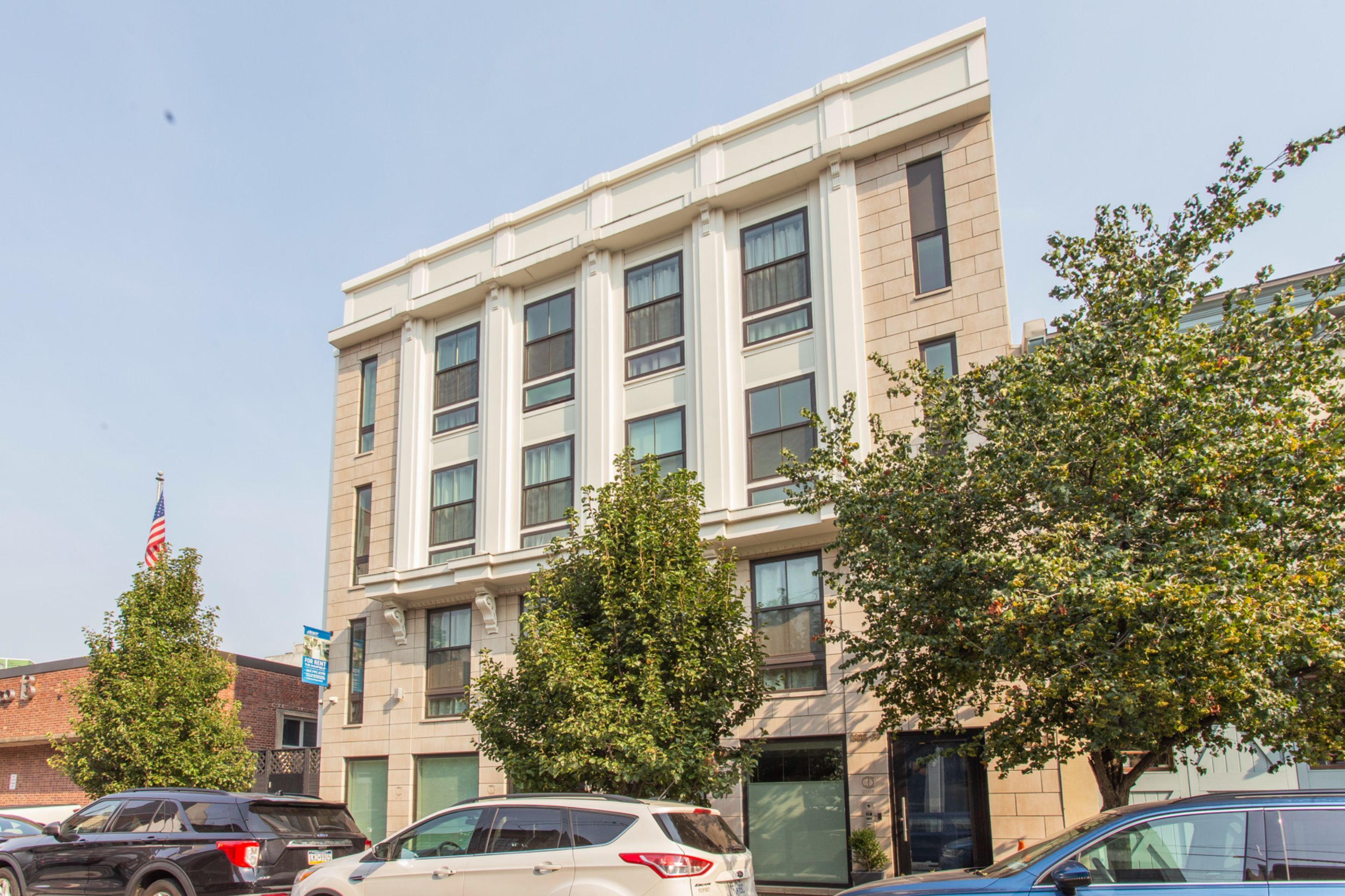 1533-39 PARRISH ST Unit 2F