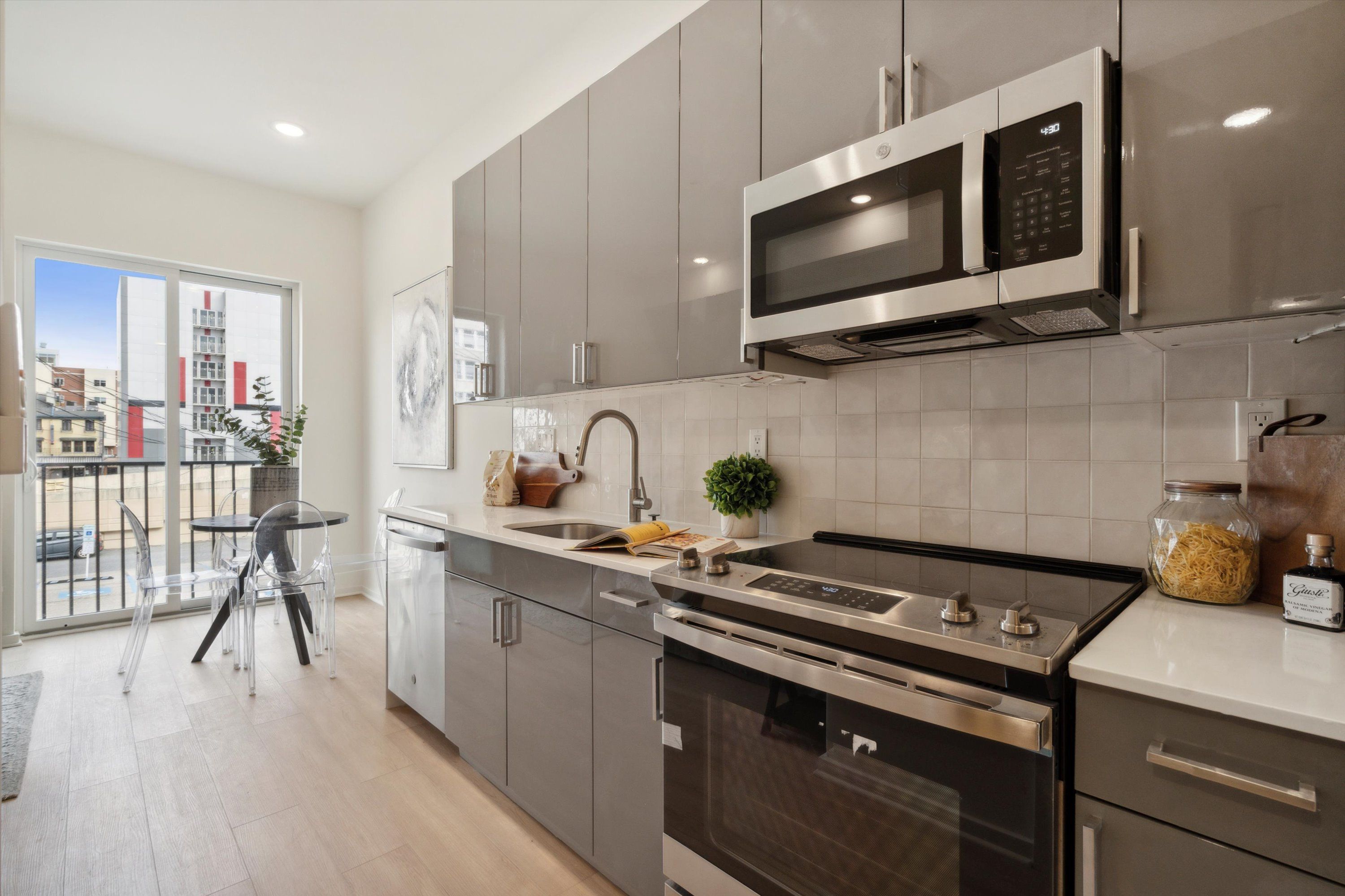 225 N 12TH ST Unit 305