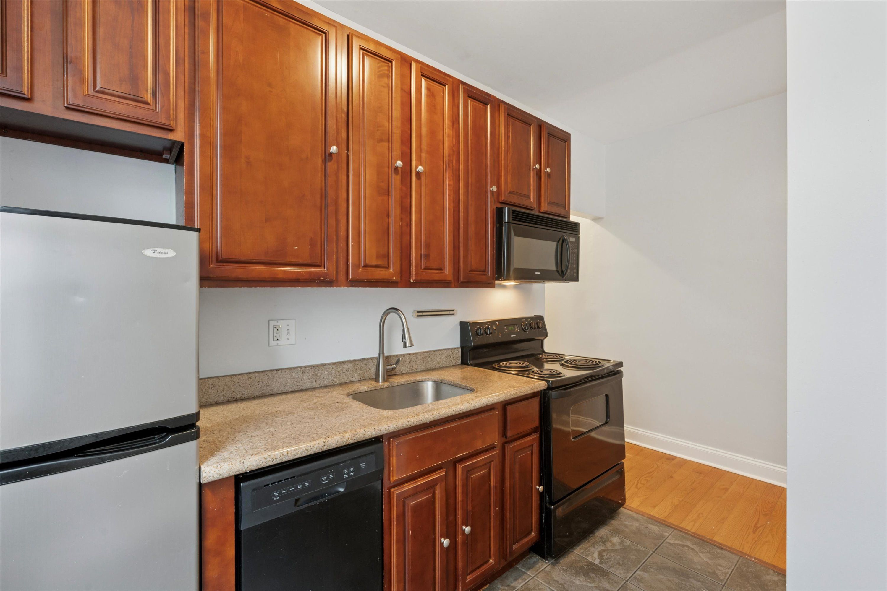 1729 W MONTGOMERY AVE Unit 2