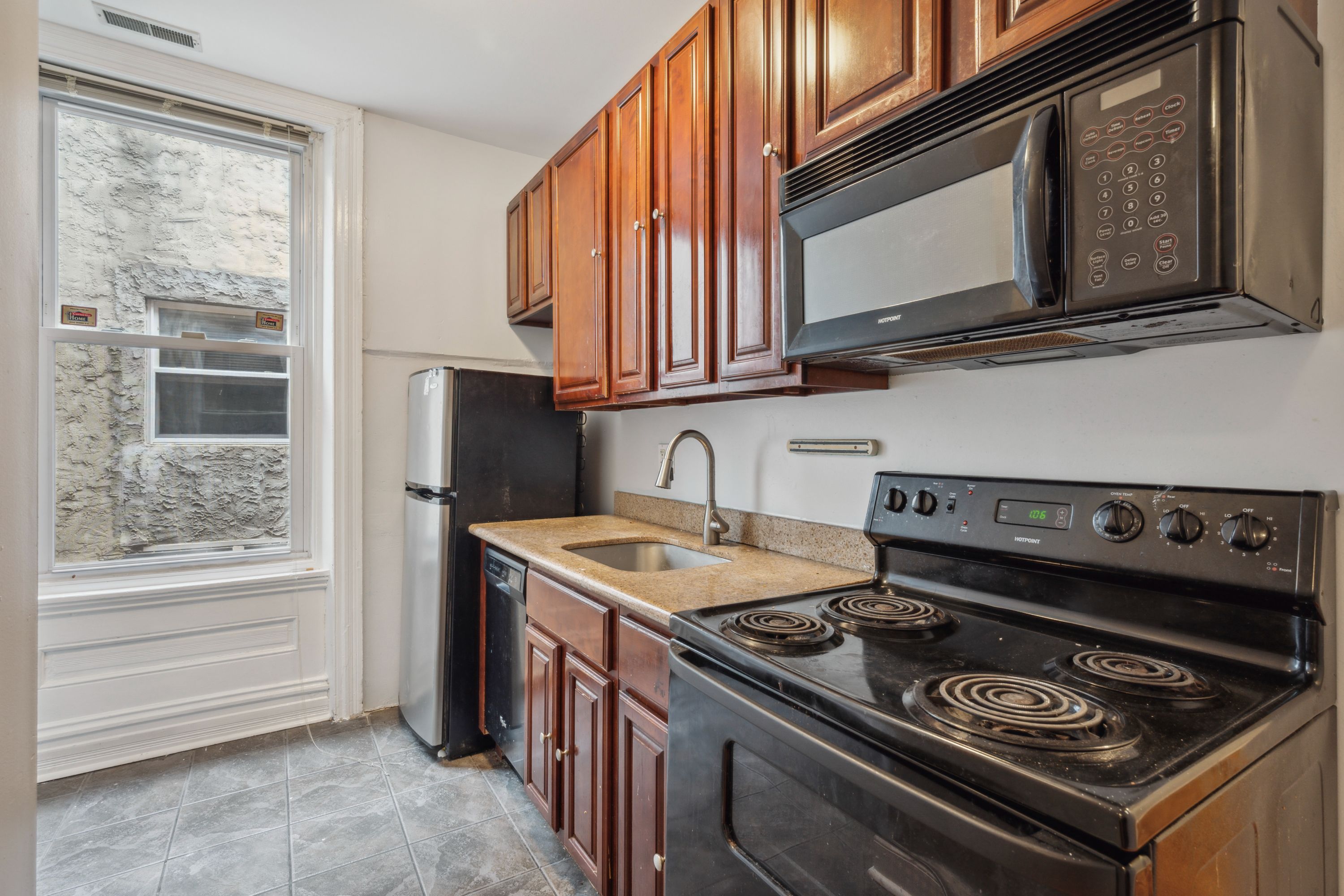 1729 W MONTGOMERY AVE Unit 2
