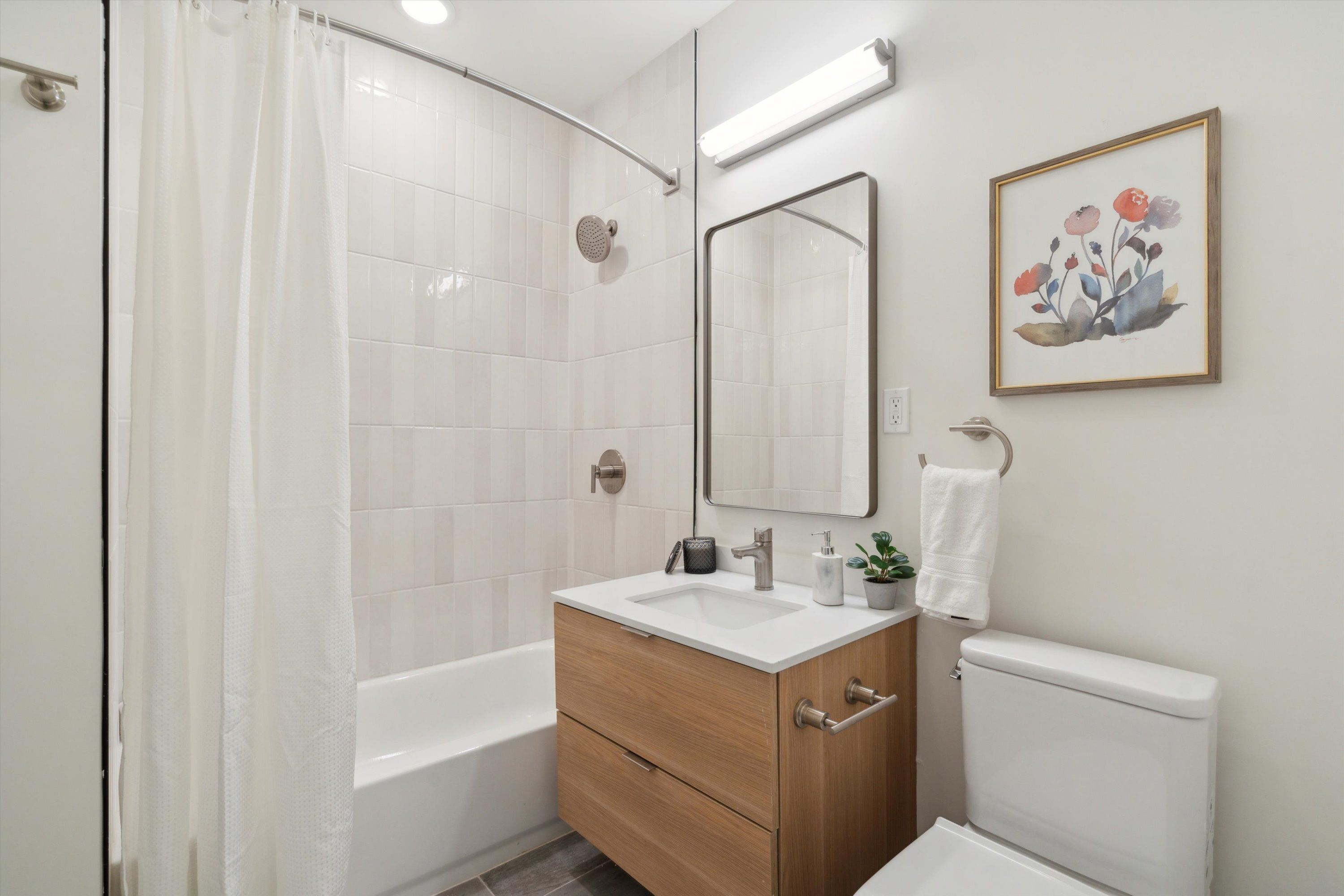 225 N 12TH ST Unit 305