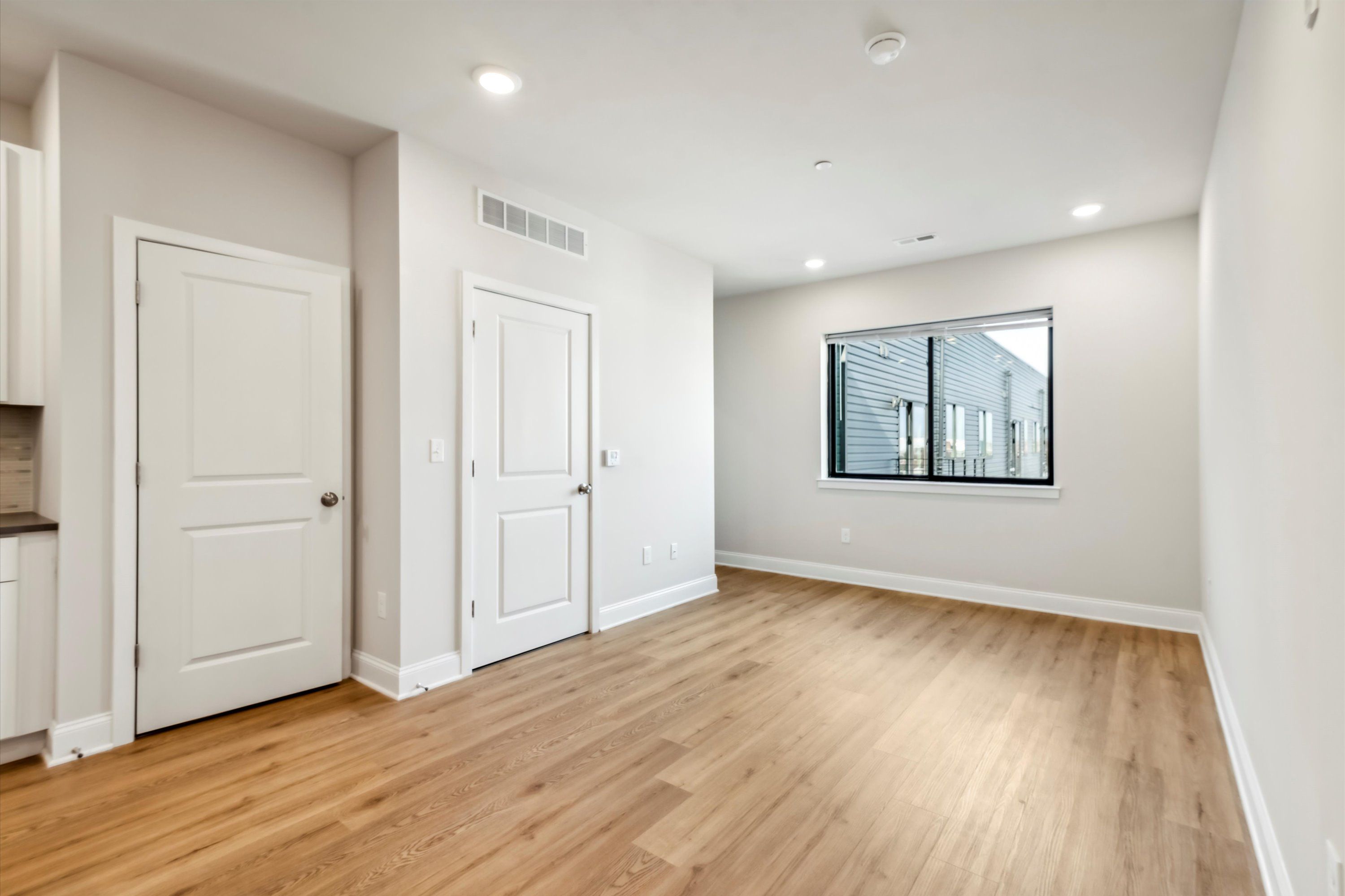 2157 E LEHIGH AVE Unit 601
