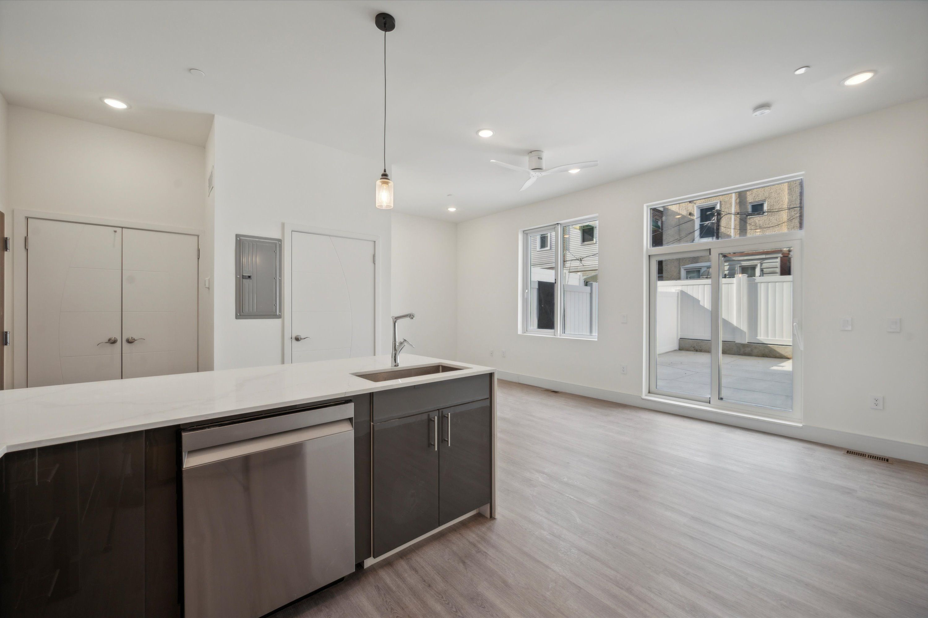 1221 E Fletcher St Unit 107