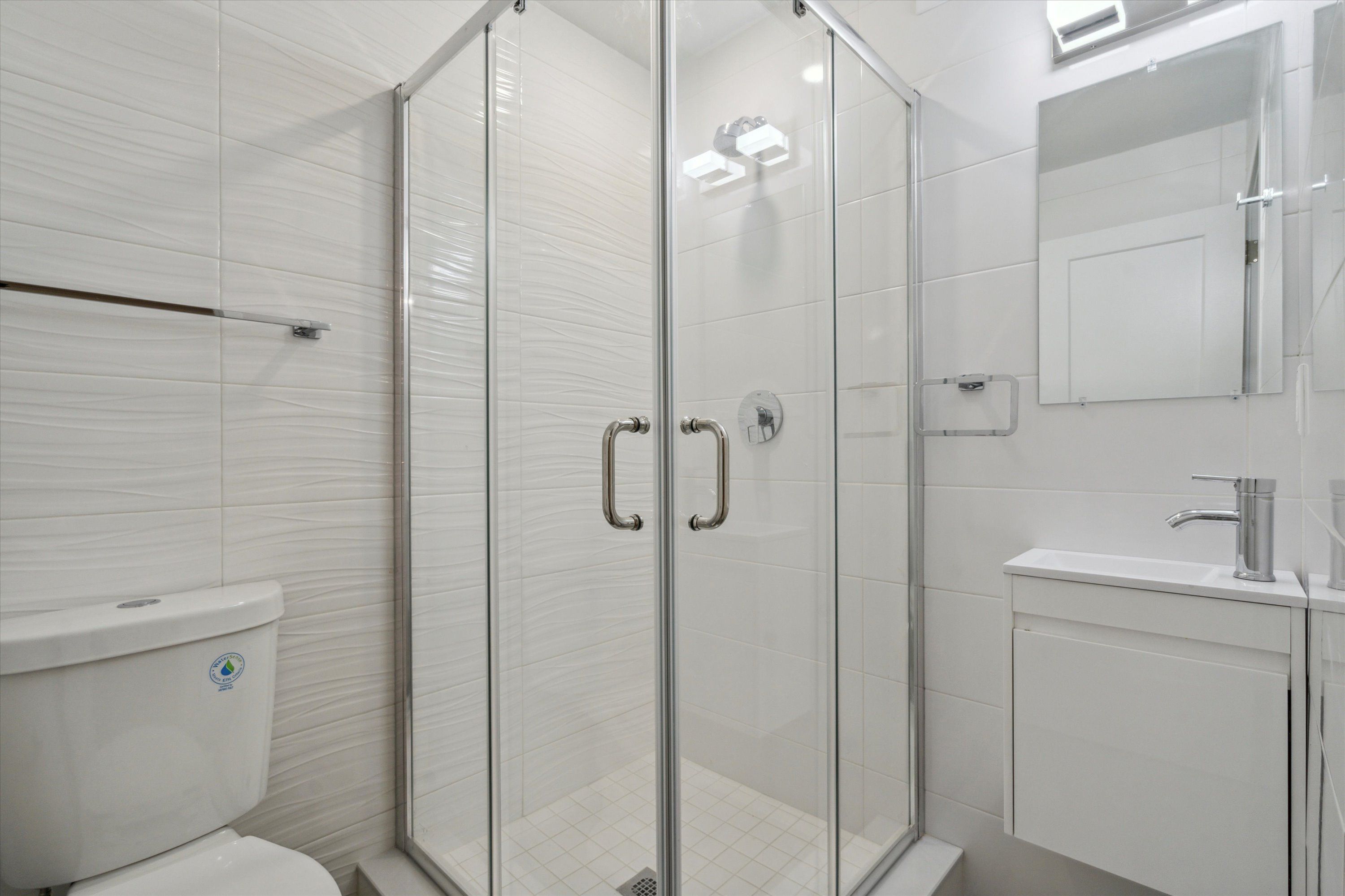 1705 SEYBERT ST Unit 1