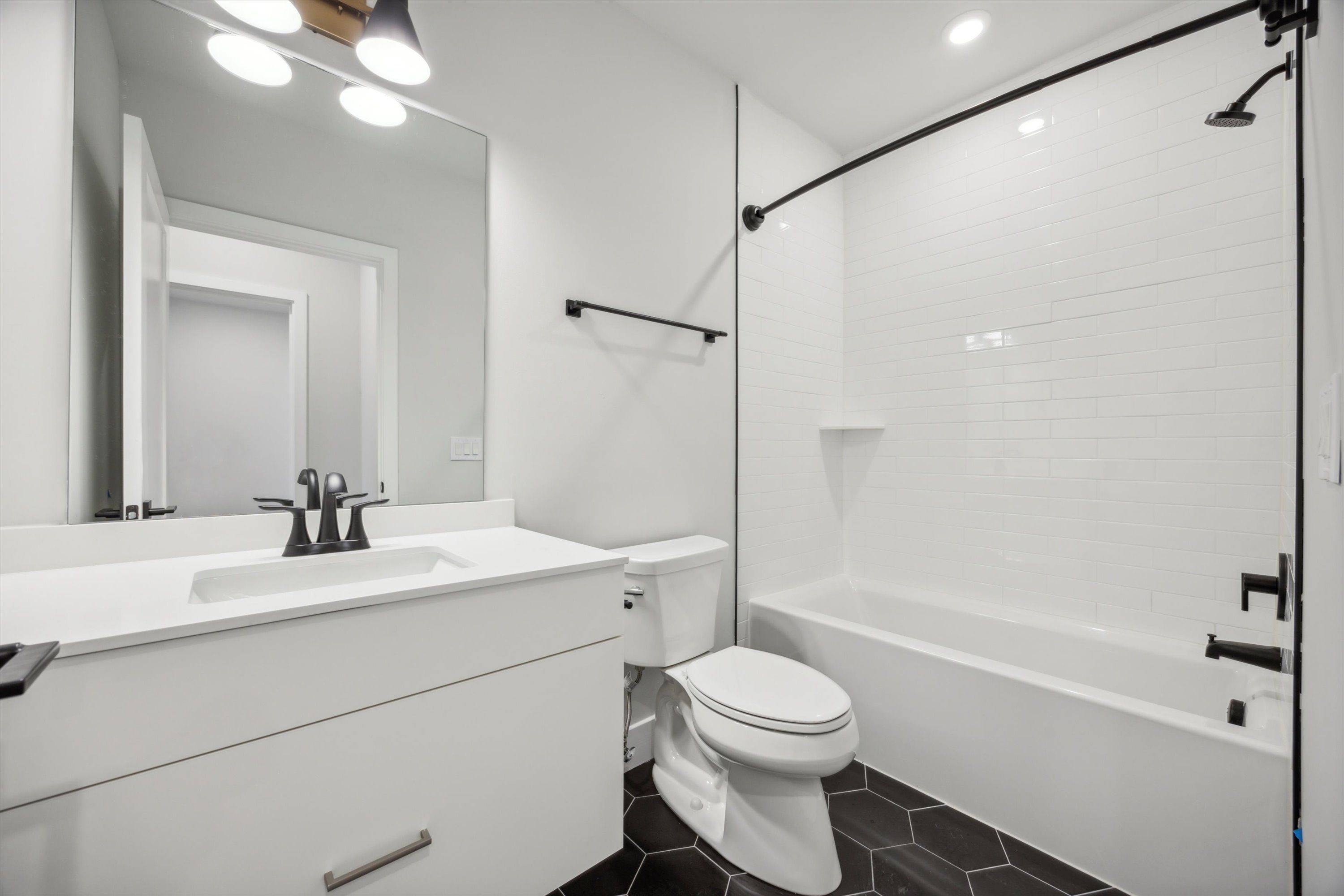 6910 Ridge Avenue Unit 220