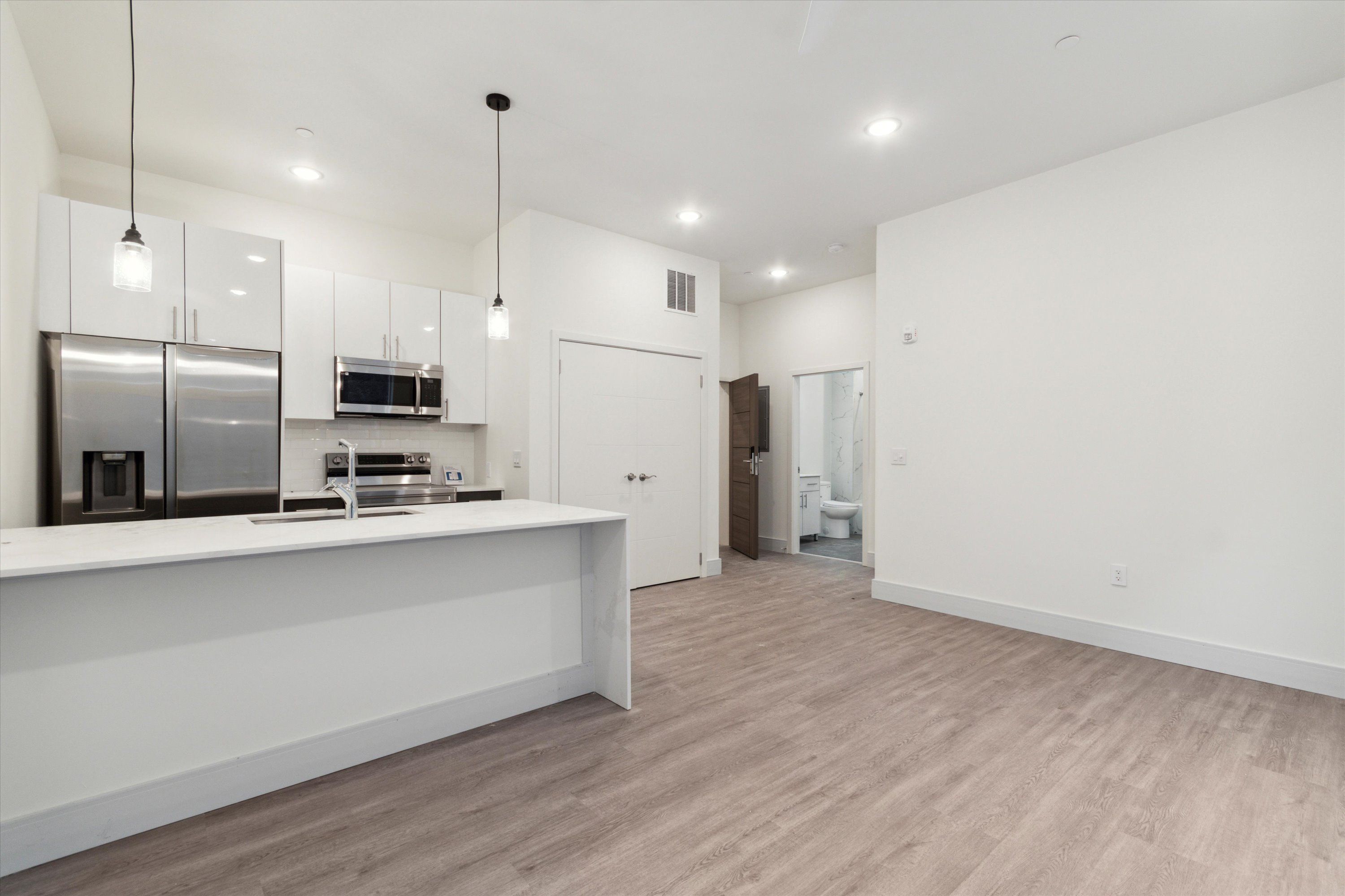 1221 E Fletcher St Unit 106