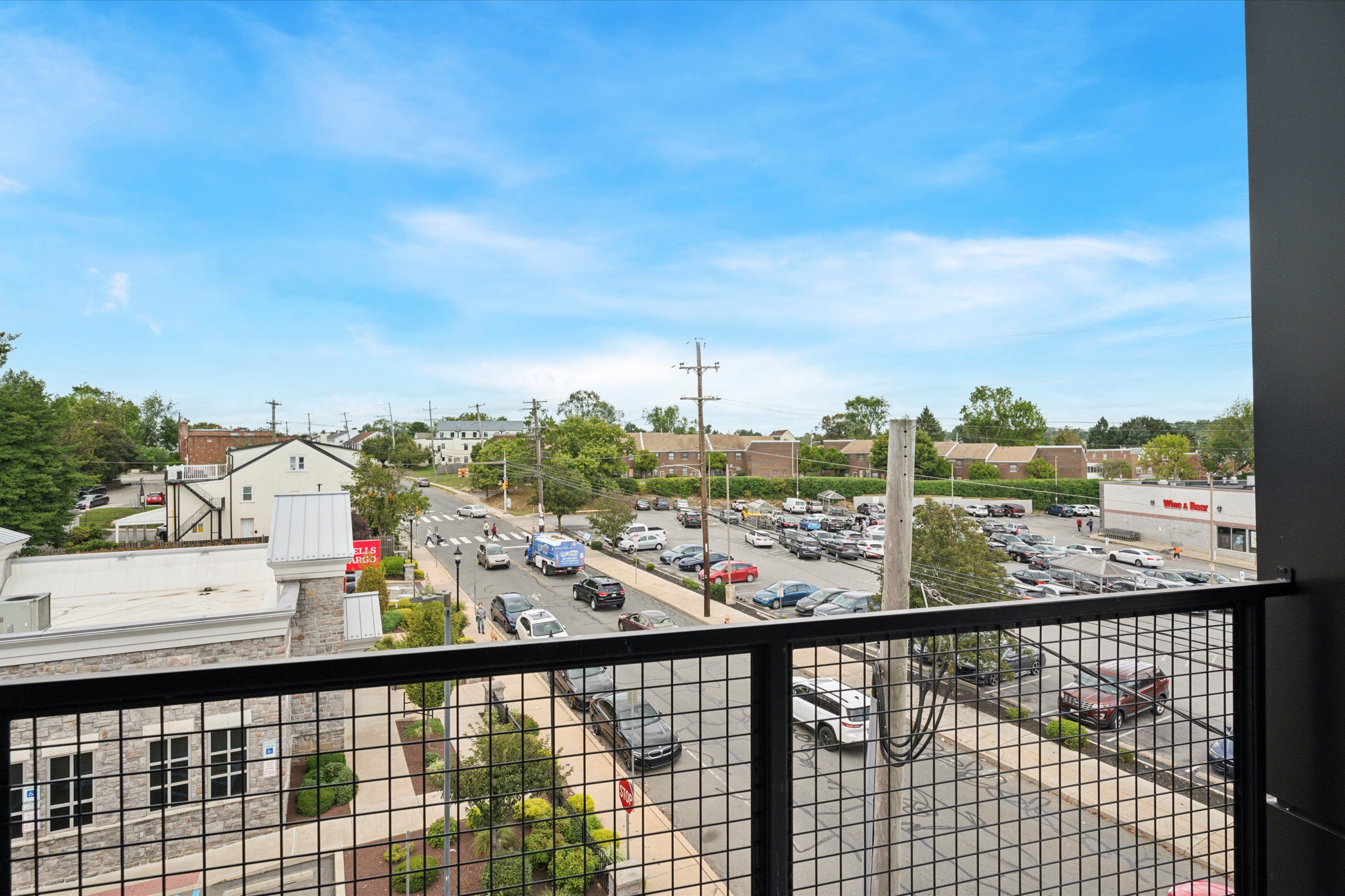 6910 Ridge Avenue Unit 418