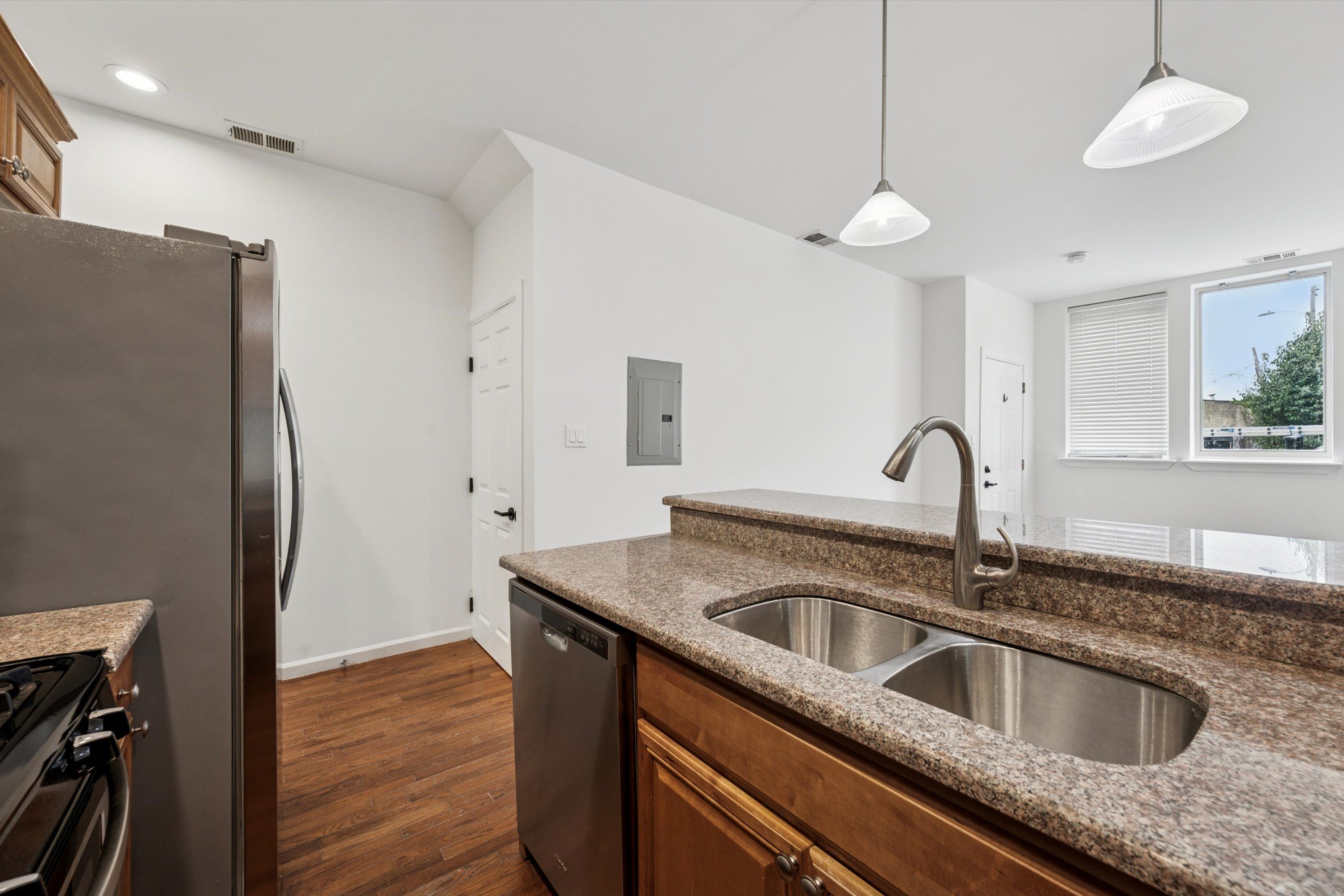 1629 GERMANTOWN AVE Unit 1