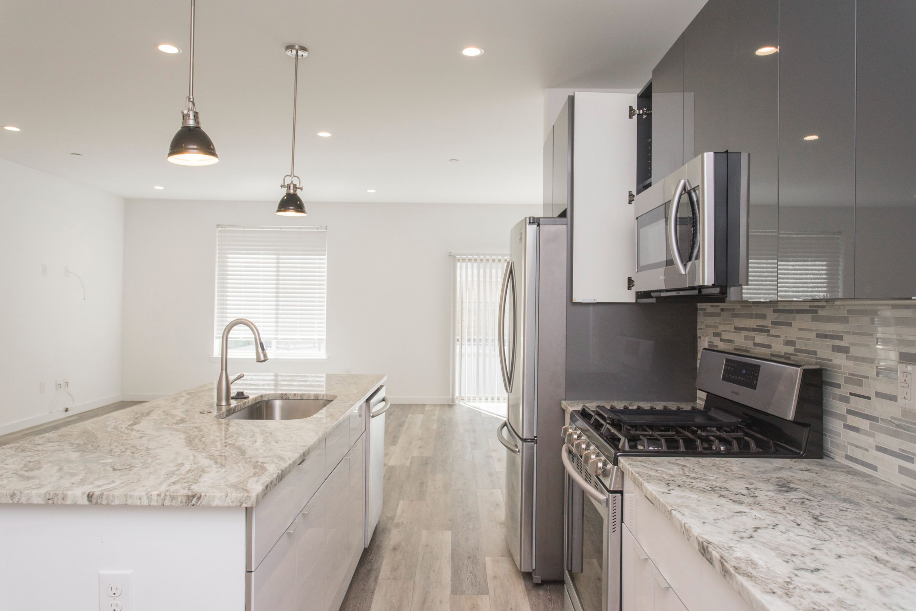 1528 N Marshall St Unit 1R